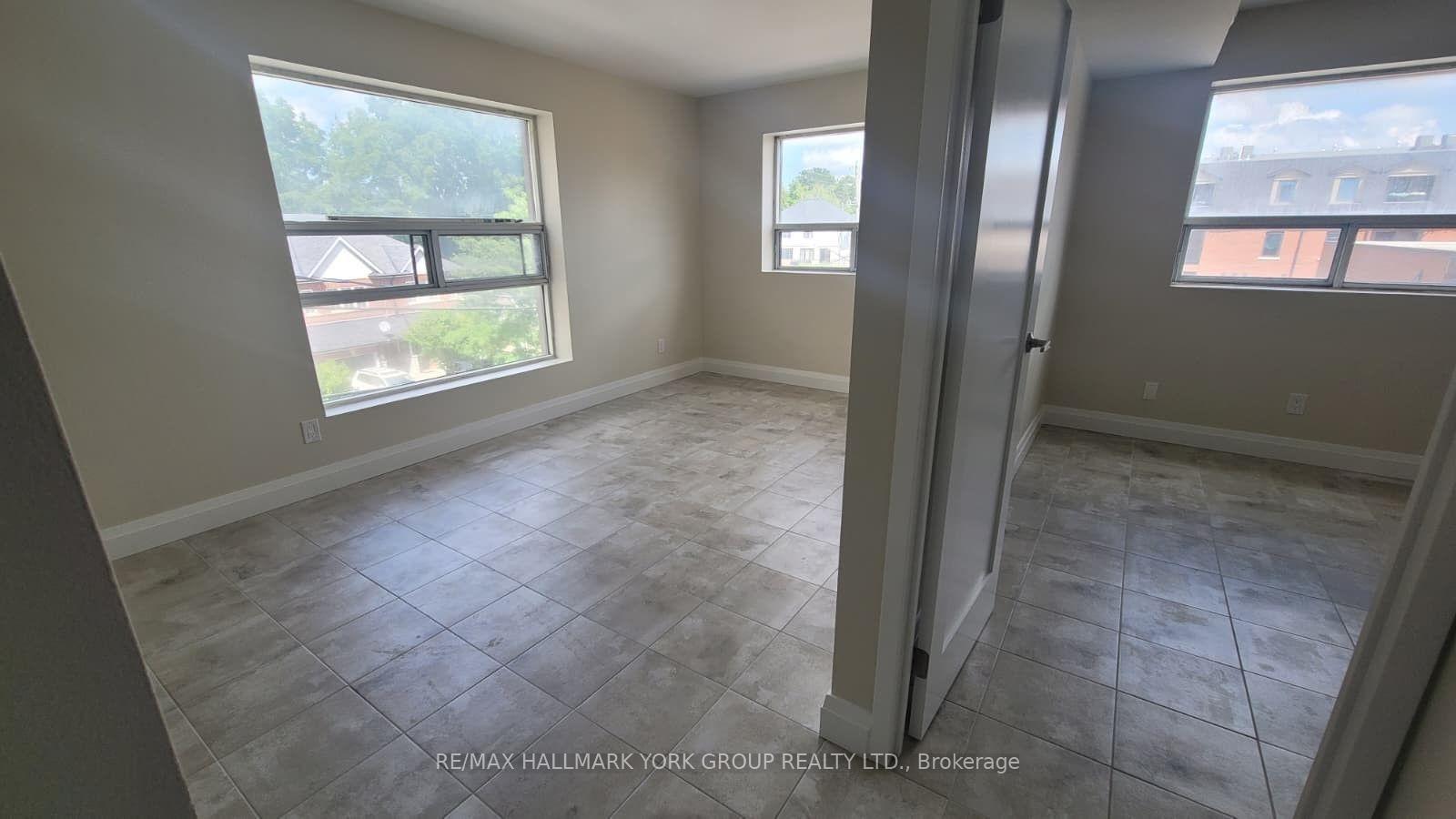 Photo 9 of Unit 310, 14 Wellington Street E, Aurora, Aurora Village — HOMEH