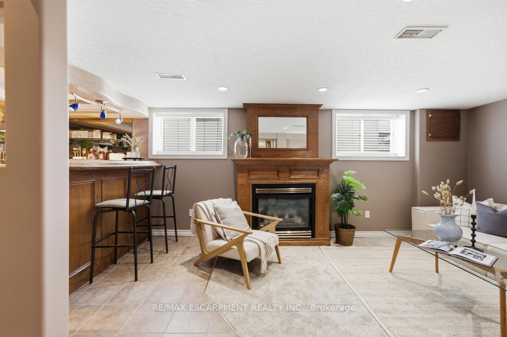 Photo 17 of 105 Munn Street, Hamilton, Raleigh — HOMEH