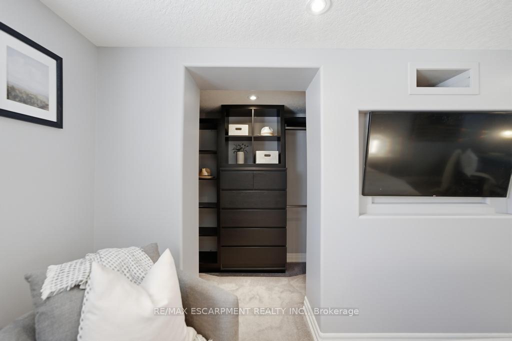 Photo 20 of 105 Munn Street, Hamilton, Raleigh — HOMEH