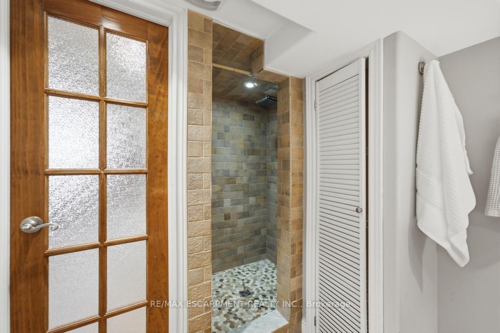 Photo 23 of 105 Munn Street, Hamilton, Raleigh — HOMEH