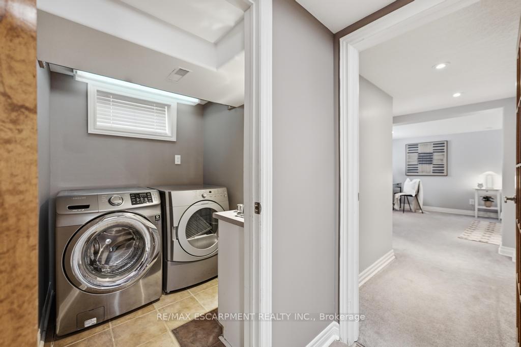 Photo 24 of 105 Munn Street, Hamilton, Raleigh — HOMEH