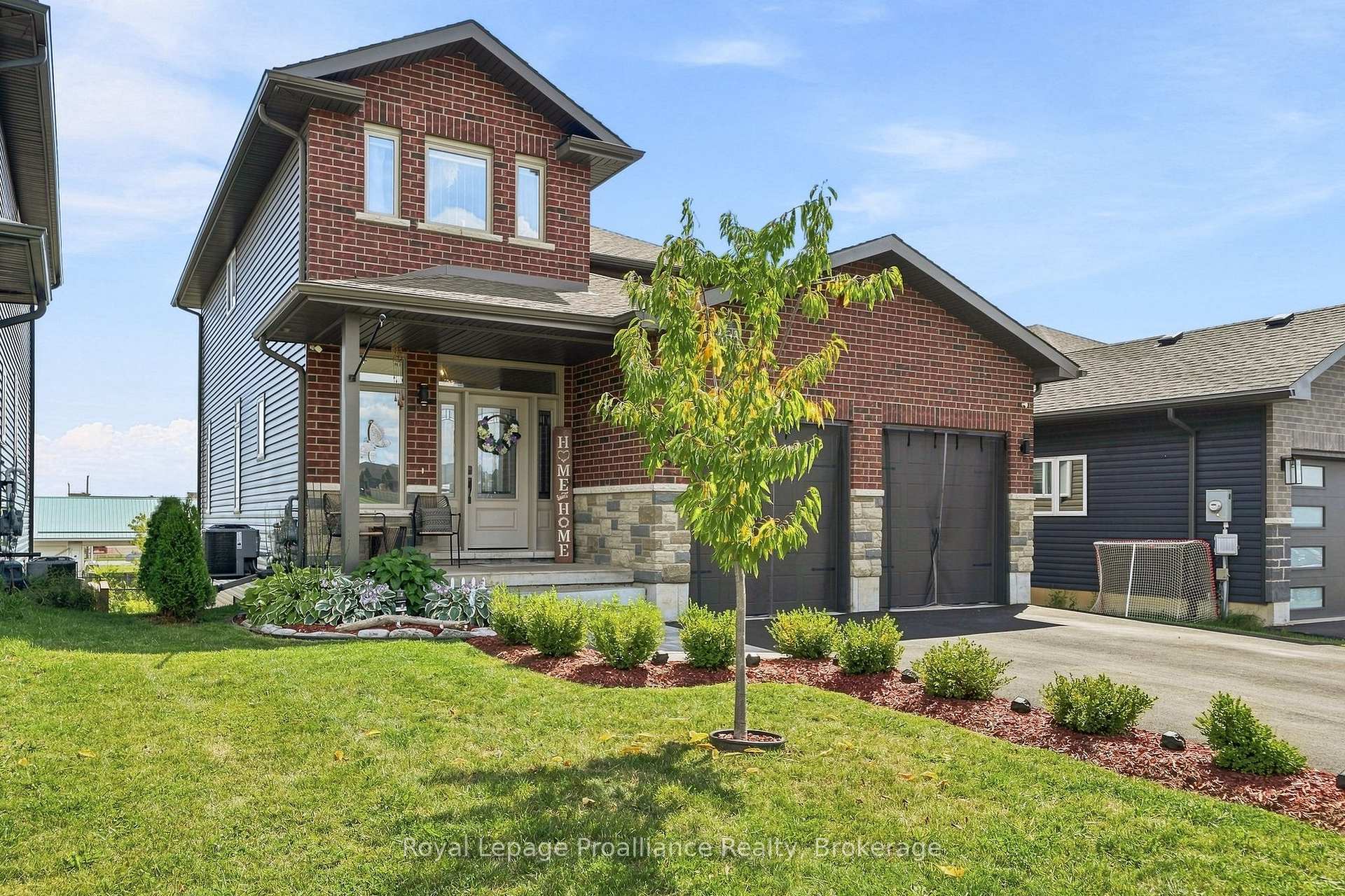 Photo 3 of 92 Northumberland Boulevard, Quinte West, Murray Ward — HOMEH