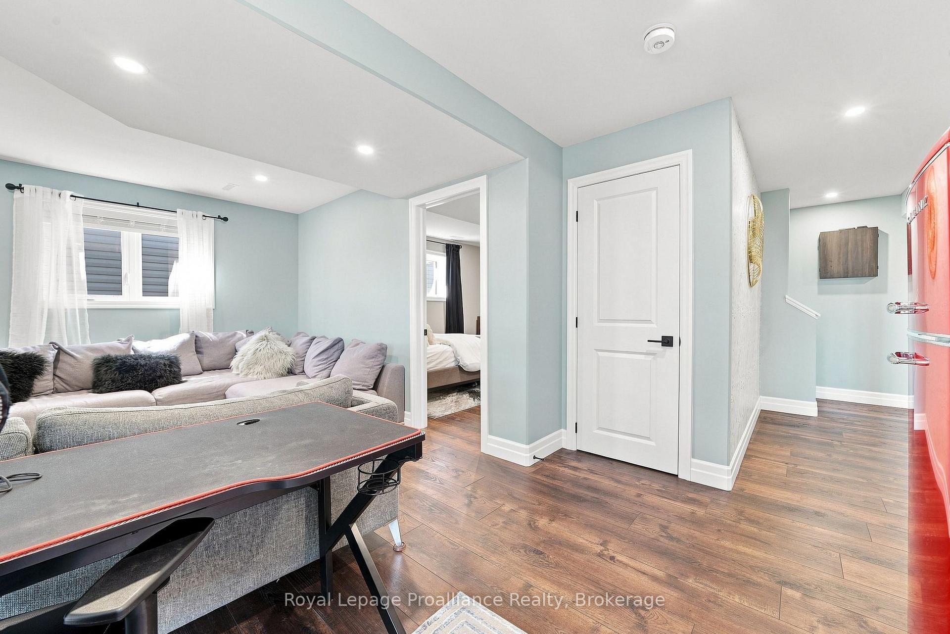 Photo 37 of 92 Northumberland Boulevard, Quinte West, Murray Ward — HOMEH