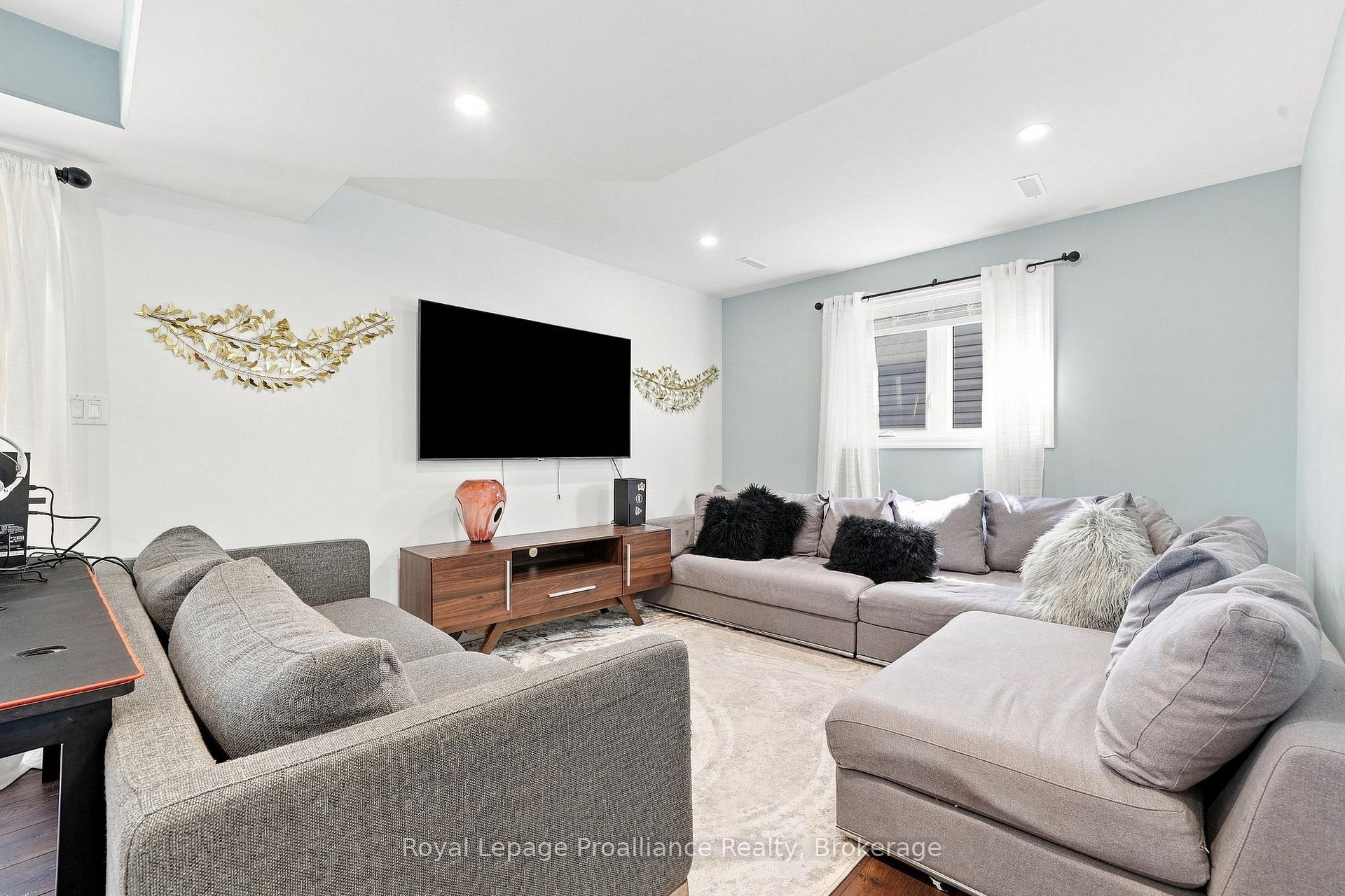 Photo 38 of 92 Northumberland Boulevard, Quinte West, Murray Ward — HOMEH