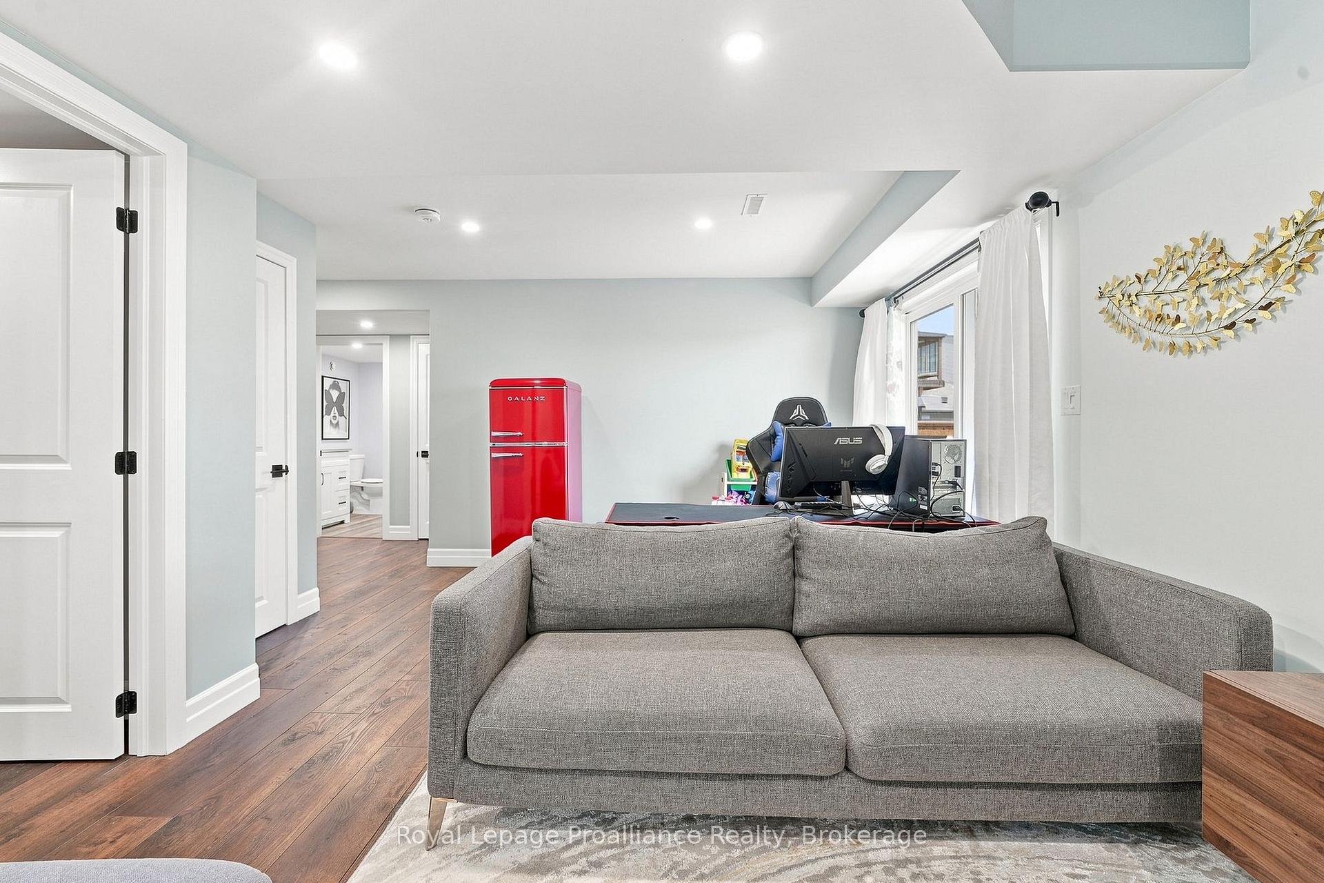 Photo 39 of 92 Northumberland Boulevard, Quinte West, Murray Ward — HOMEH