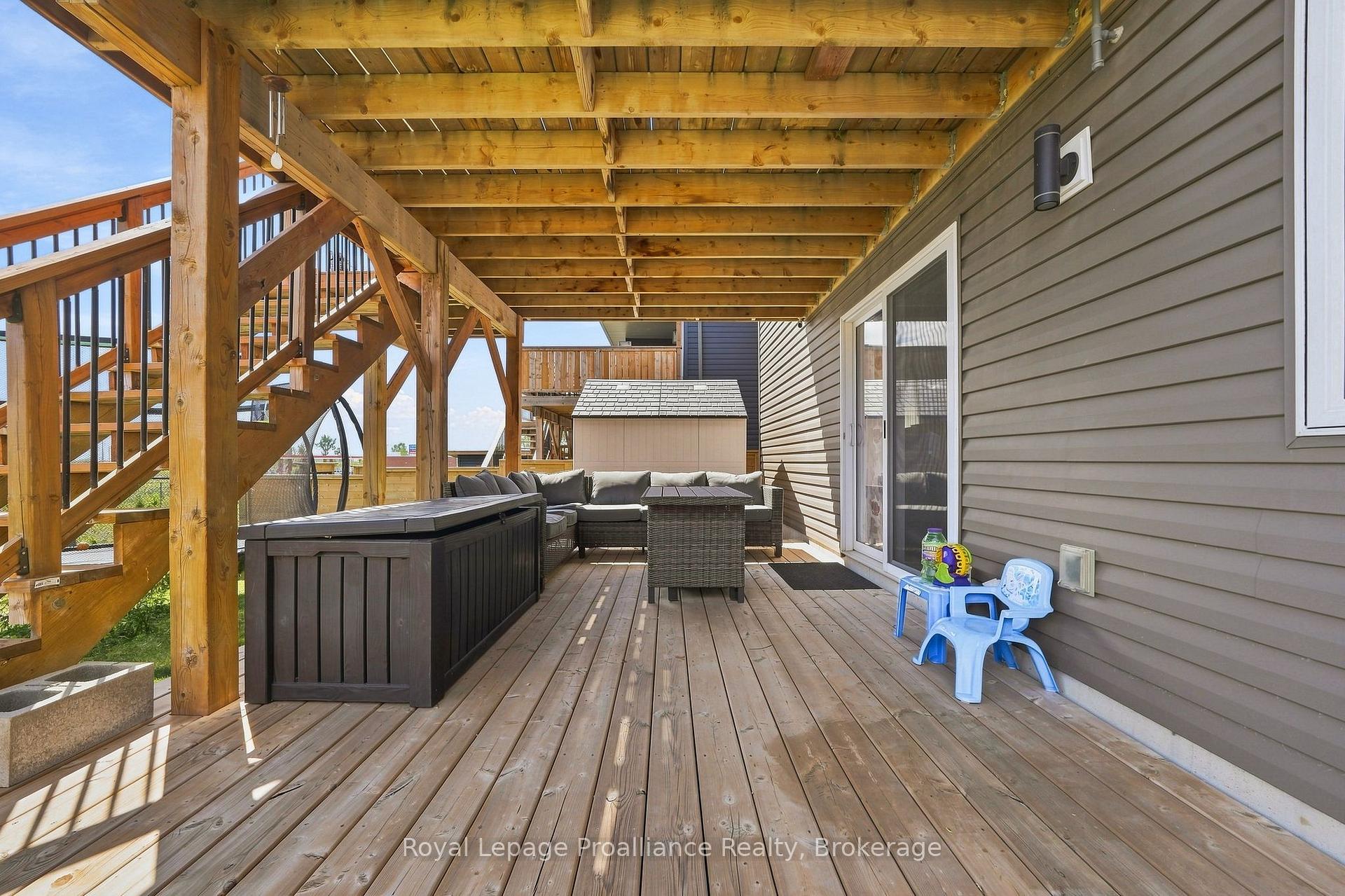 Photo 48 of 92 Northumberland Boulevard, Quinte West, Murray Ward — HOMEH