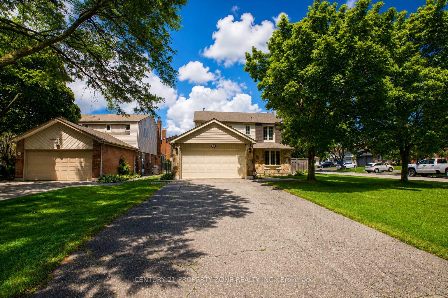 Photo 1 of 27 Madrid Crescent N, Brampton, Central Park — HOMEH