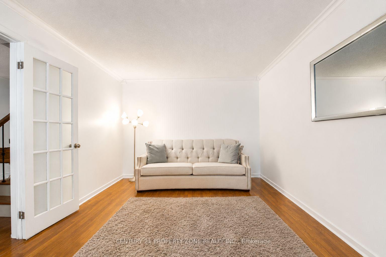 Photo 6 of 27 Madrid Crescent N, Brampton, Central Park — HOMEH