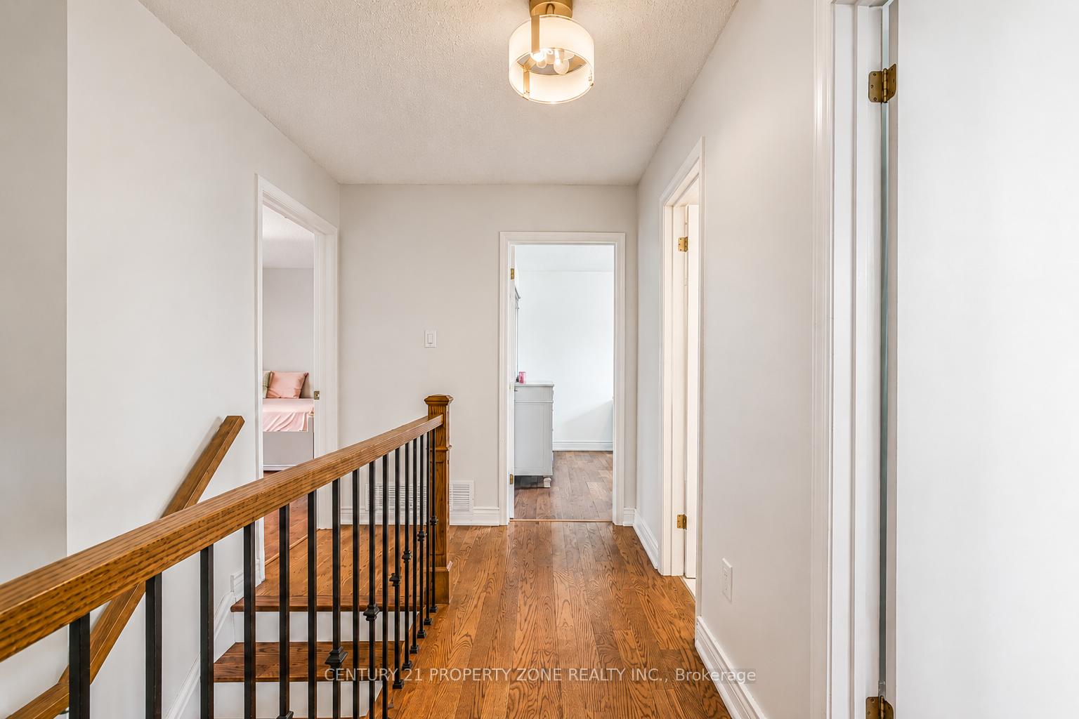 Photo 22 of 27 Madrid Crescent N, Brampton, Central Park — HOMEH