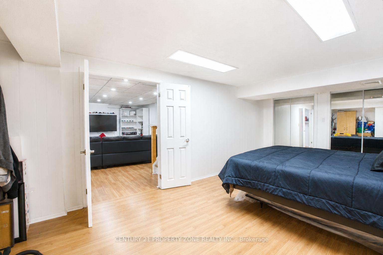 Photo 29 of 27 Madrid Crescent N, Brampton, Central Park — HOMEH