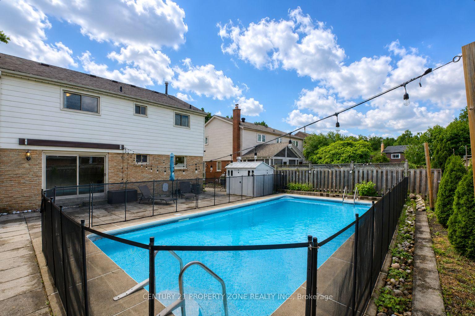 Photo 34 of 27 Madrid Crescent N, Brampton, Central Park — HOMEH