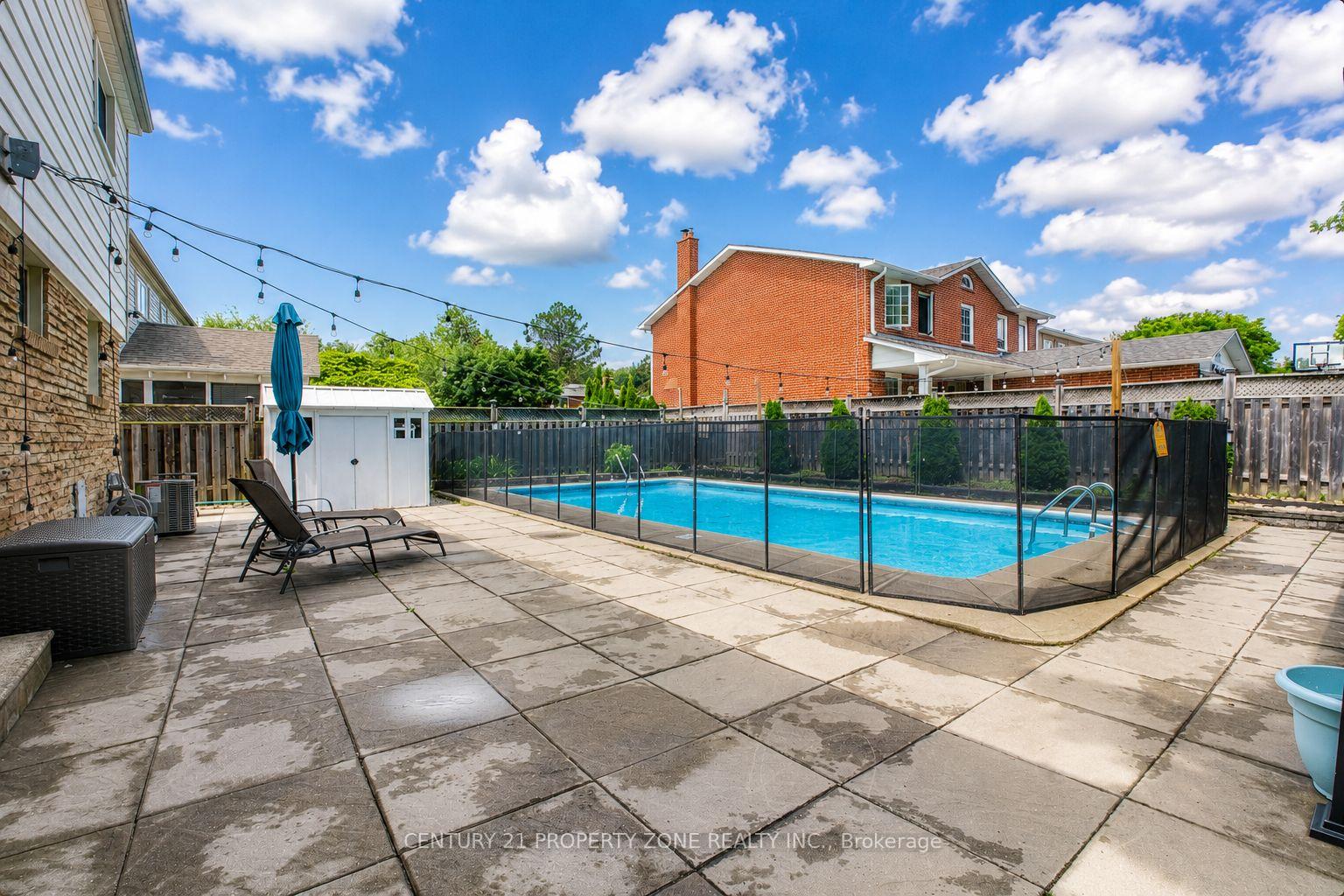 Photo 35 of 27 Madrid Crescent N, Brampton, Central Park — HOMEH