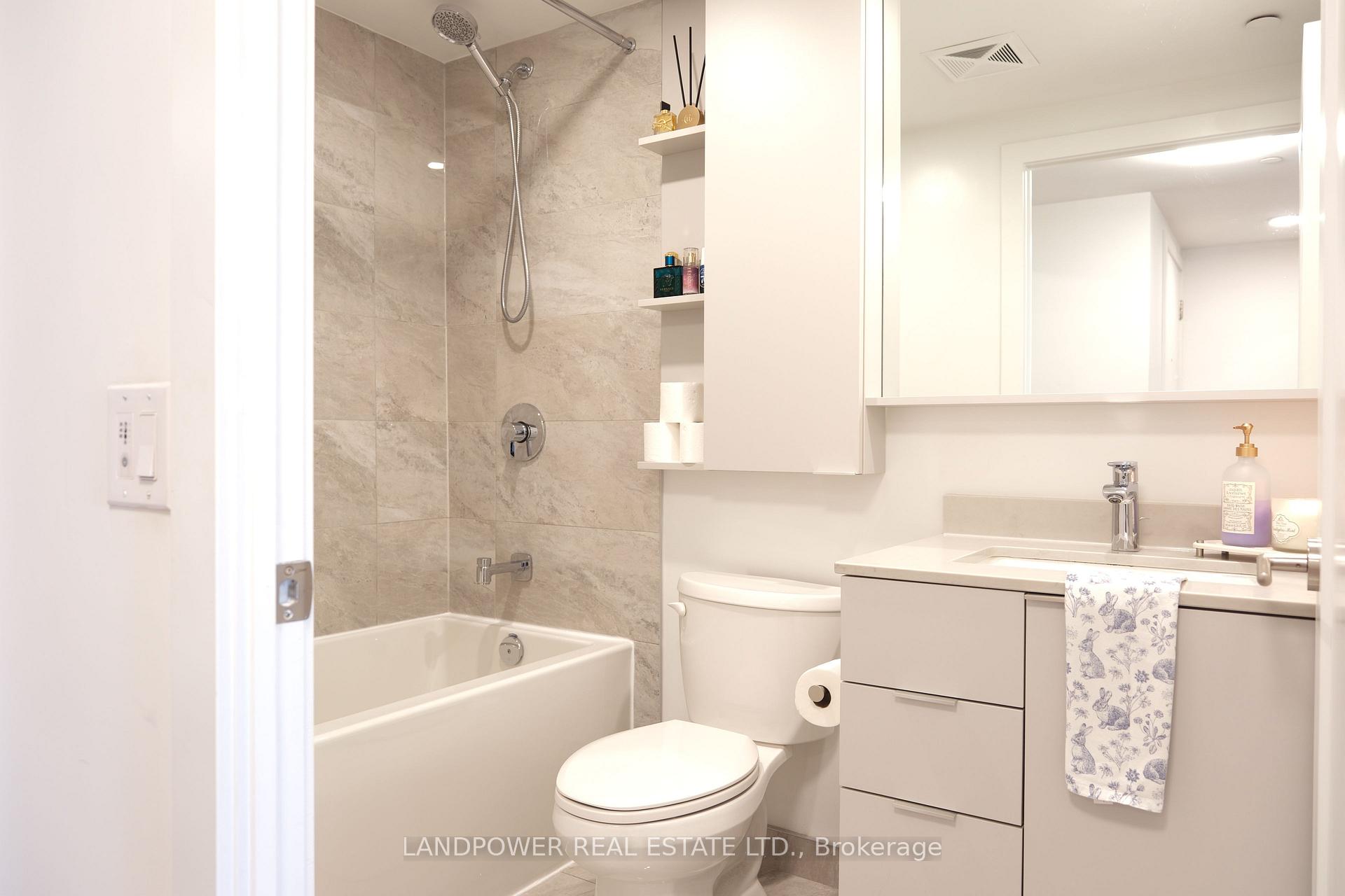Photo 6 of Unit 819, 9 Clegg Road, Markham, Unionville — HOMEH