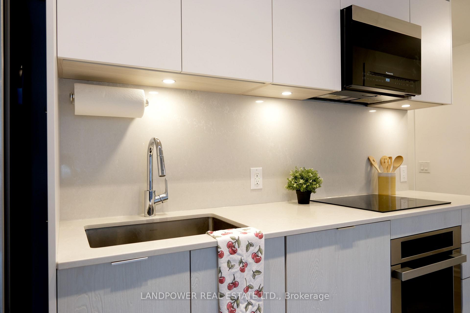 Photo 8 of Unit 819, 9 Clegg Road, Markham, Unionville — HOMEH