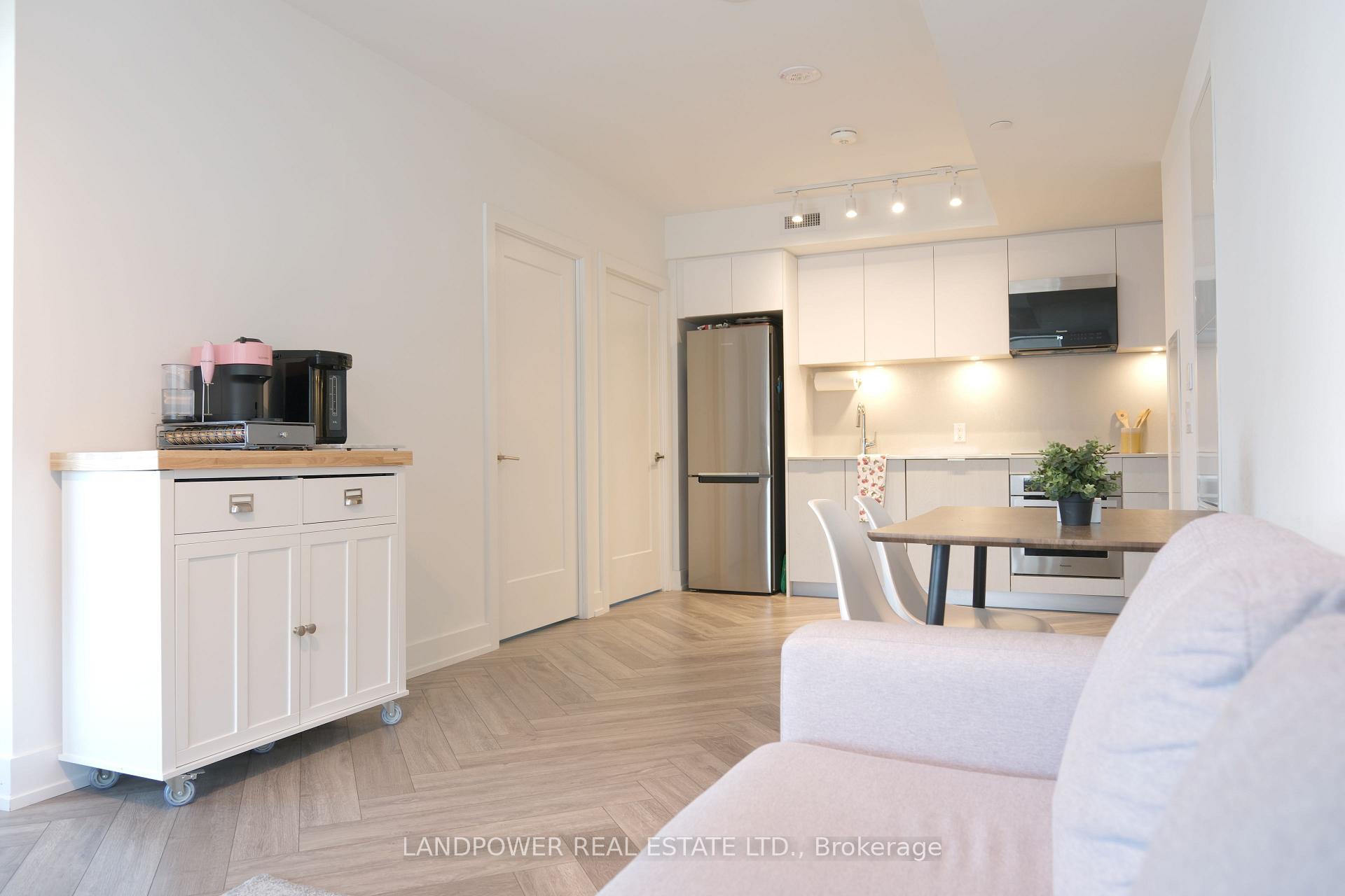 Photo 10 of Unit 819, 9 Clegg Road, Markham, Unionville — HOMEH