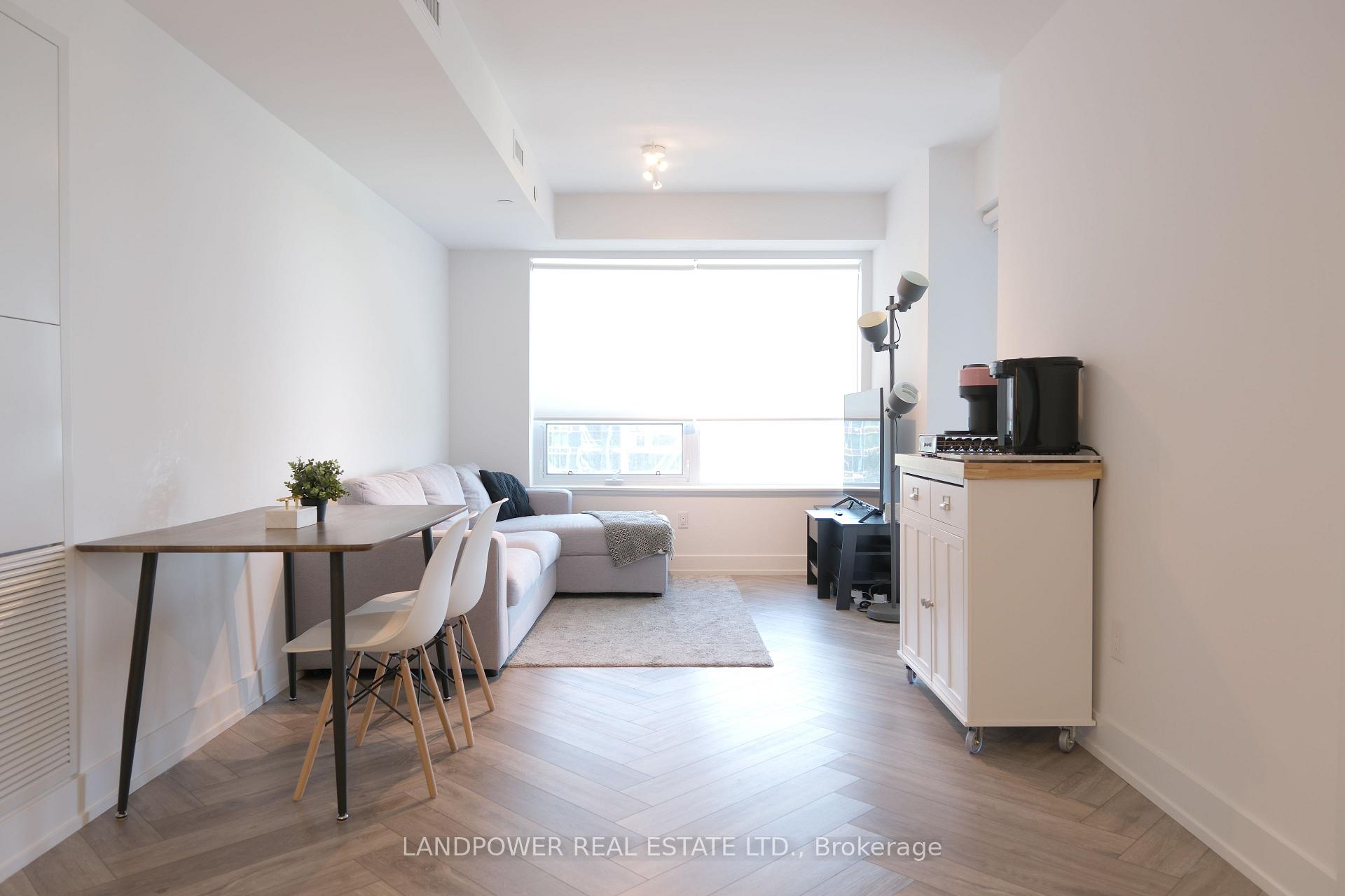 Photo 11 of Unit 819, 9 Clegg Road, Markham, Unionville — HOMEH