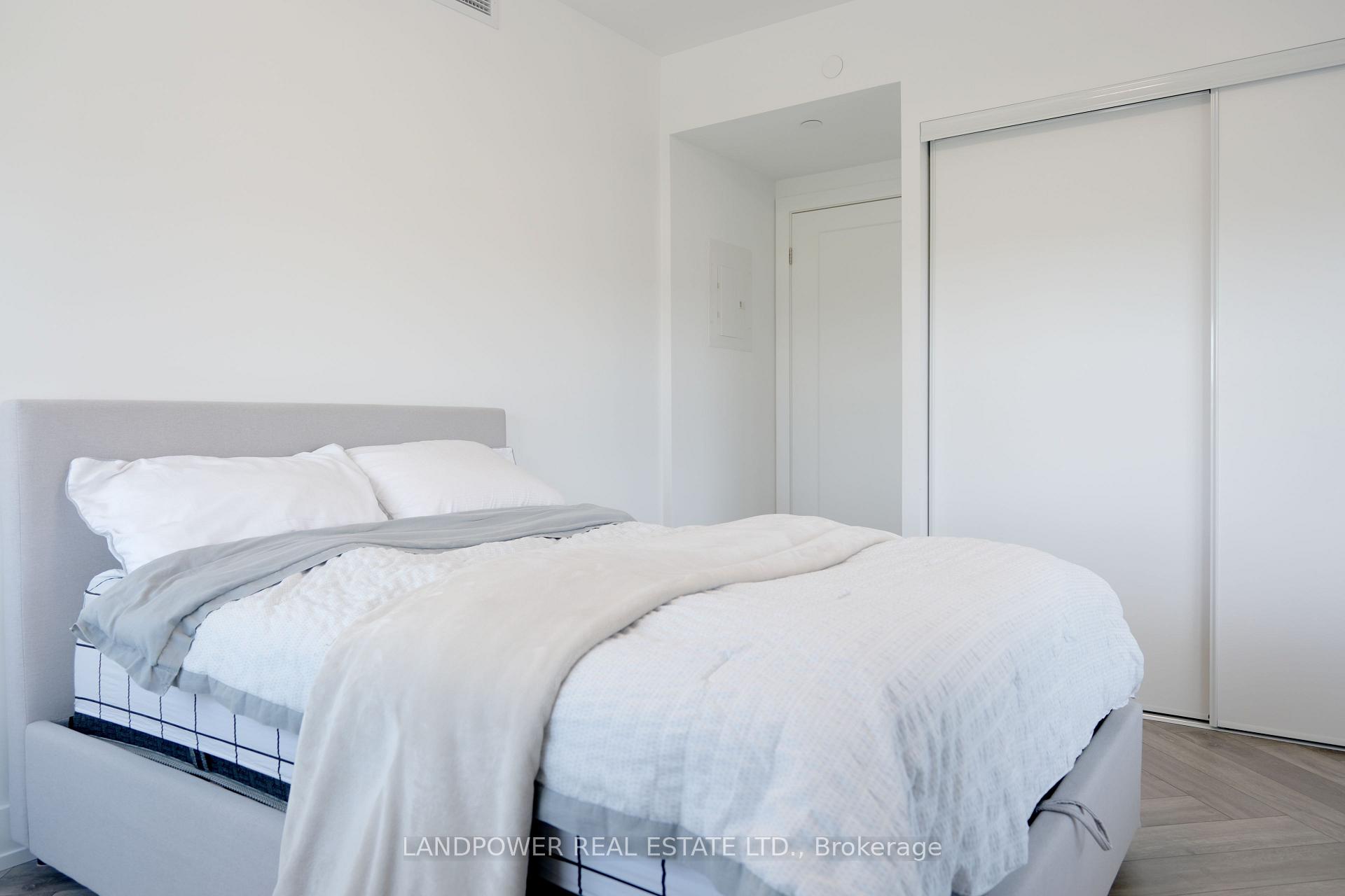 Photo 14 of Unit 819, 9 Clegg Road, Markham, Unionville — HOMEH