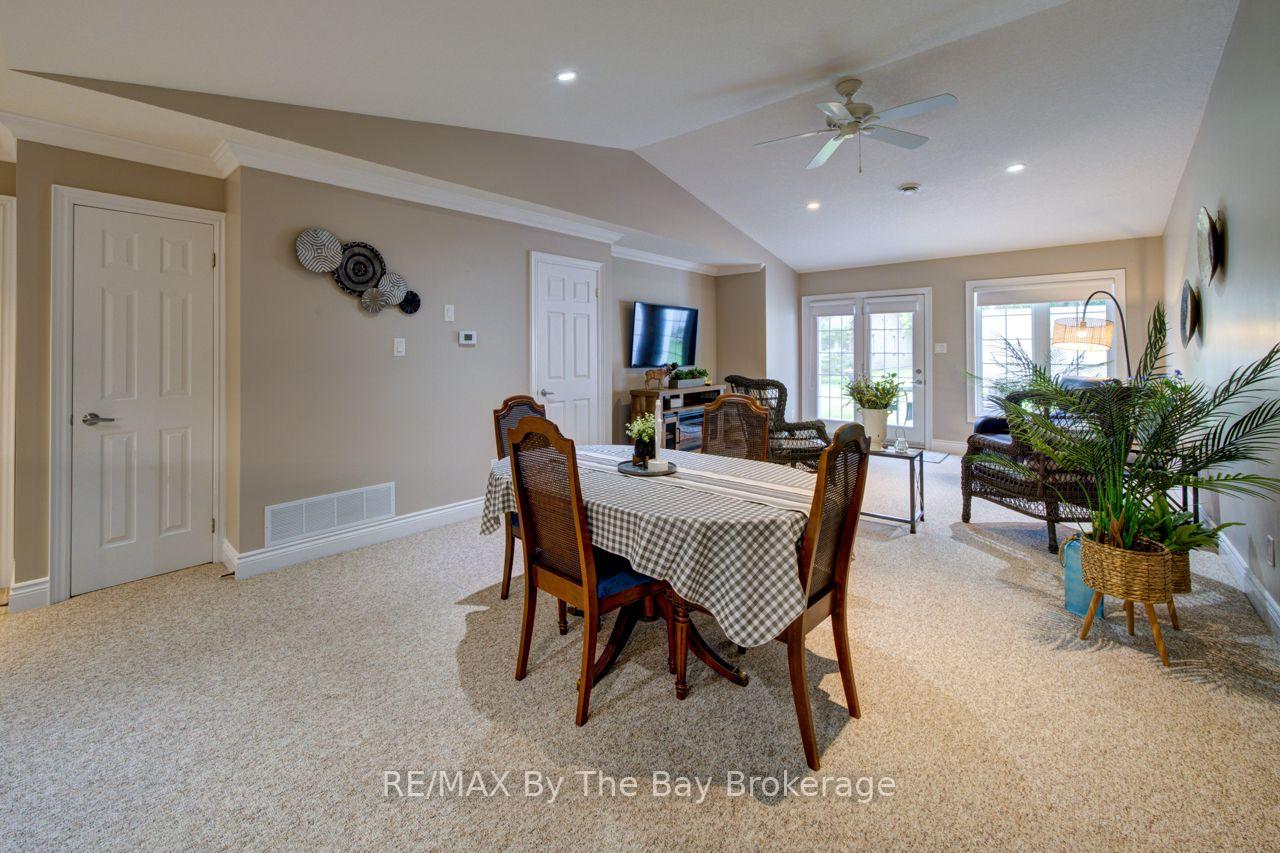 Photo 18 of 15 Meadow Lane, Wasaga Beach — HOMEH