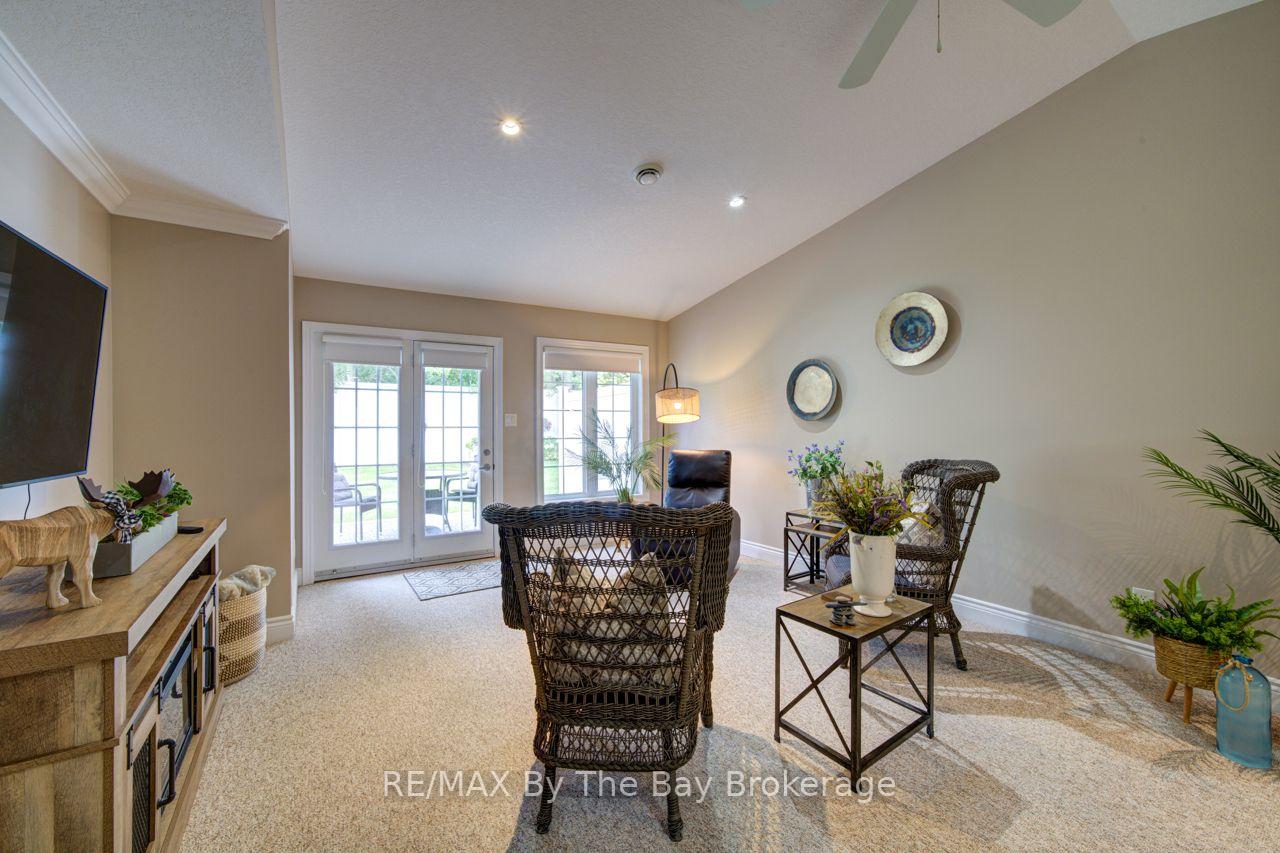 Photo 21 of 15 Meadow Lane, Wasaga Beach — HOMEH
