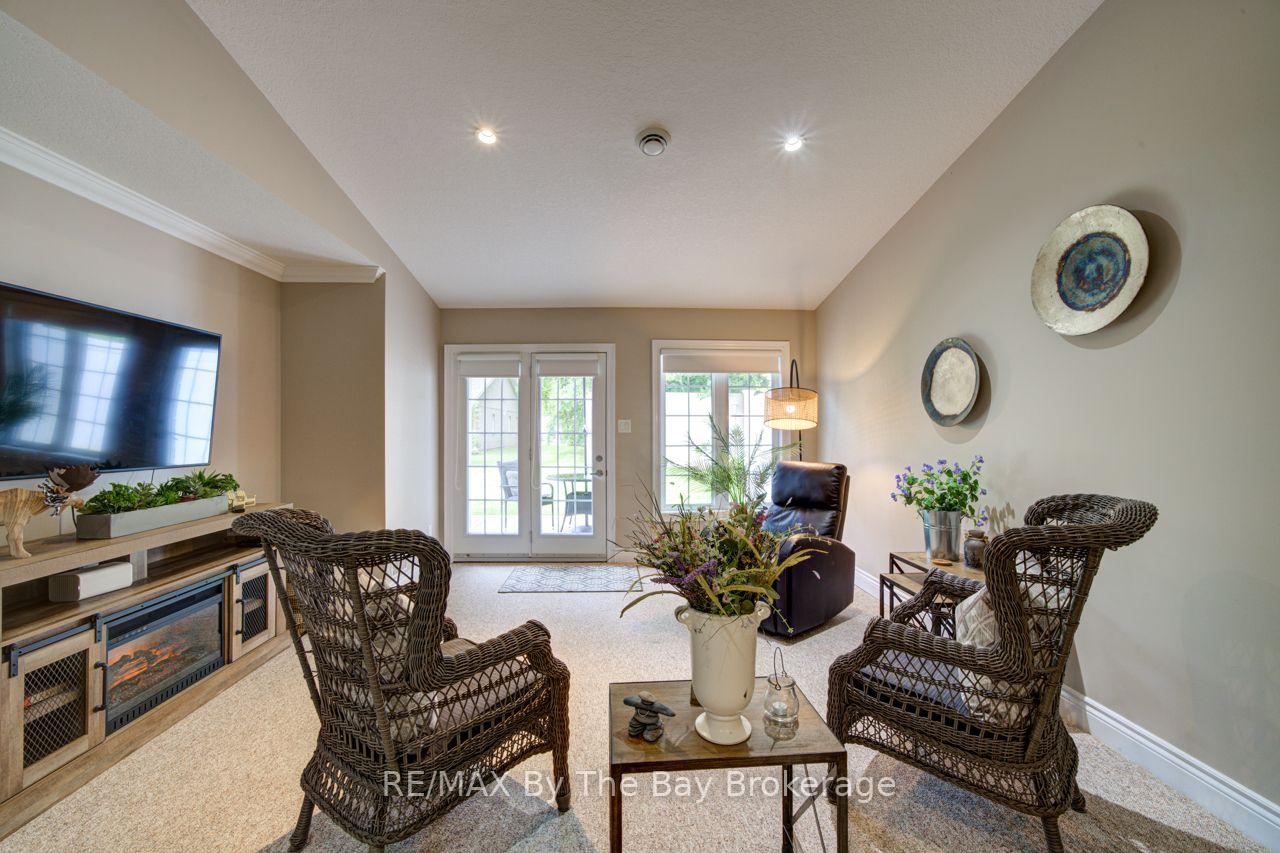Photo 22 of 15 Meadow Lane, Wasaga Beach — HOMEH