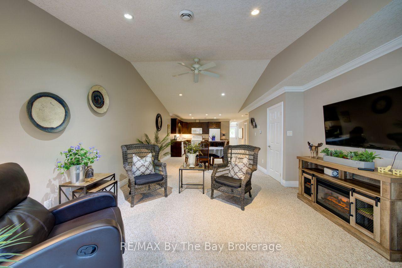 Photo 25 of 15 Meadow Lane, Wasaga Beach — HOMEH