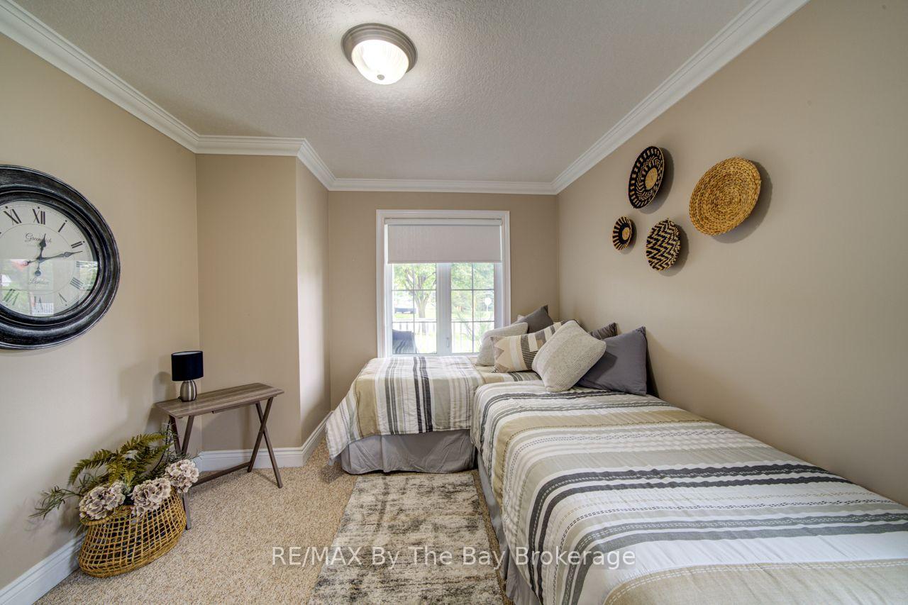 Photo 32 of 15 Meadow Lane, Wasaga Beach — HOMEH