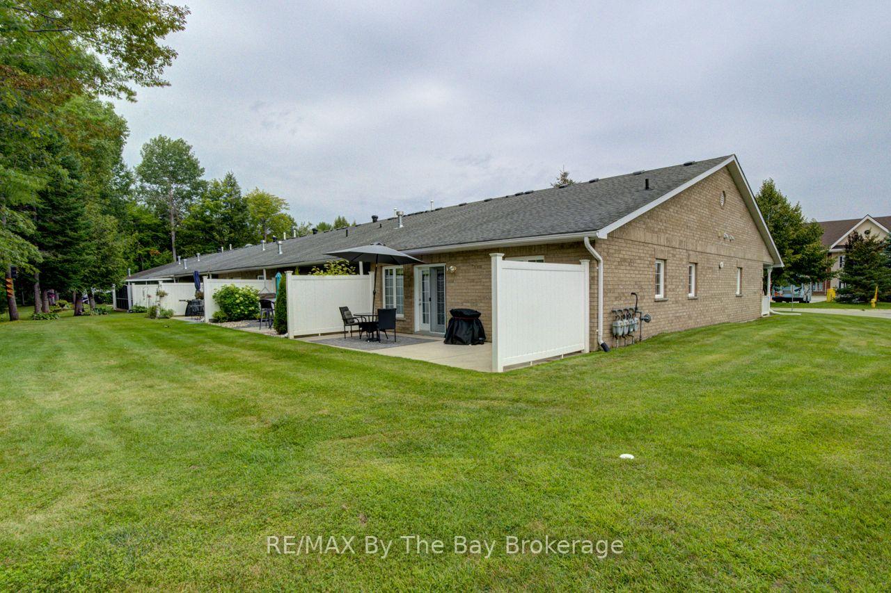 Photo 36 of 15 Meadow Lane, Wasaga Beach — HOMEH