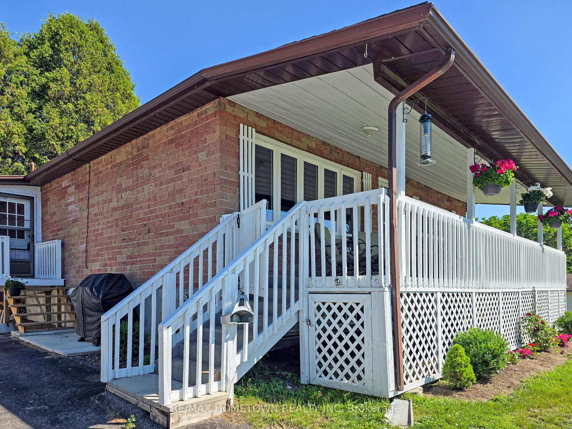 Photo 8 of 6 Jane Street, Augusta, Augusta Twp — HOMEH