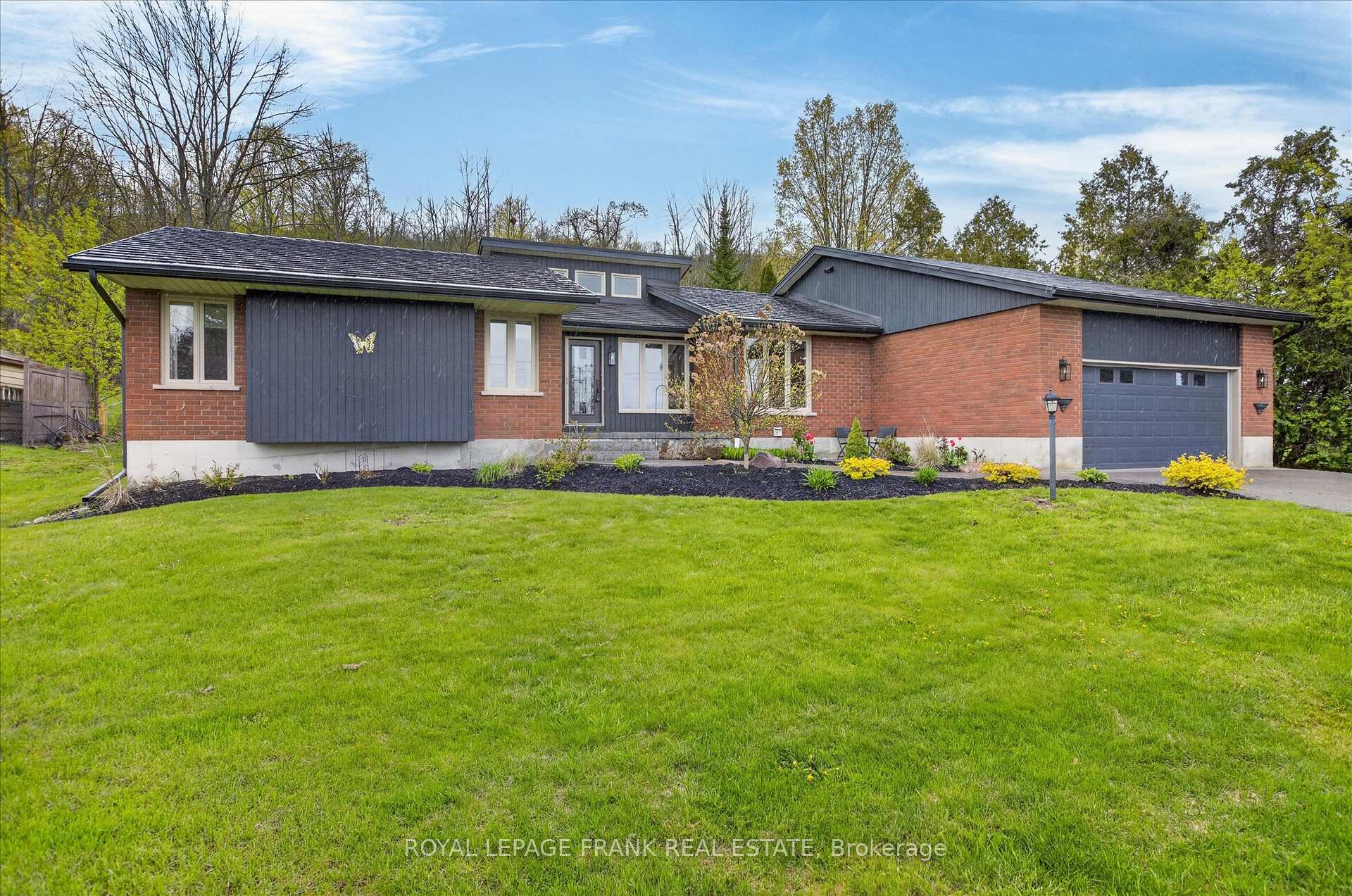Photo 3 of 892 Frank Hill Road, Kawartha Lakes, Emily — HOMEH