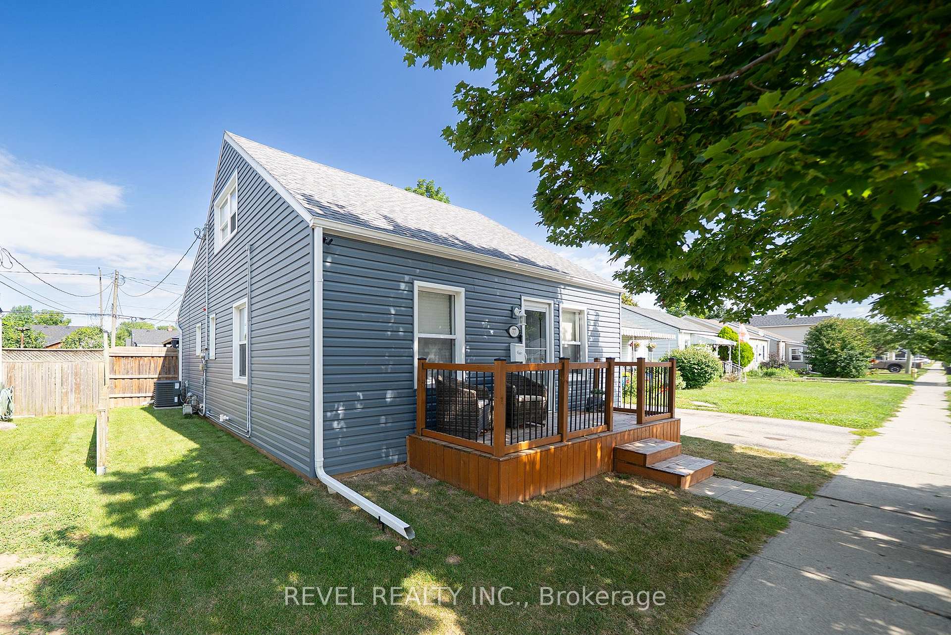Photo 1 of 77 Eighth Avenue, Brantford, Eagle Place East — HOMEH