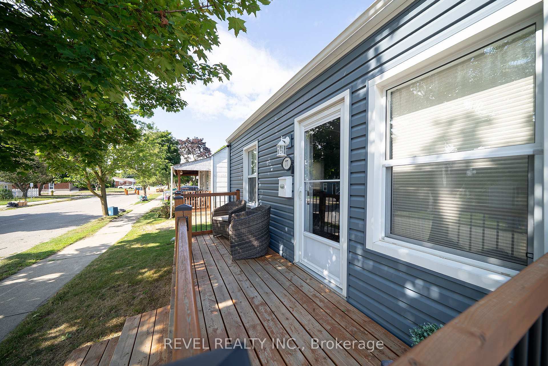 Photo 5 of 77 Eighth Avenue, Brantford, Eagle Place East — HOMEH