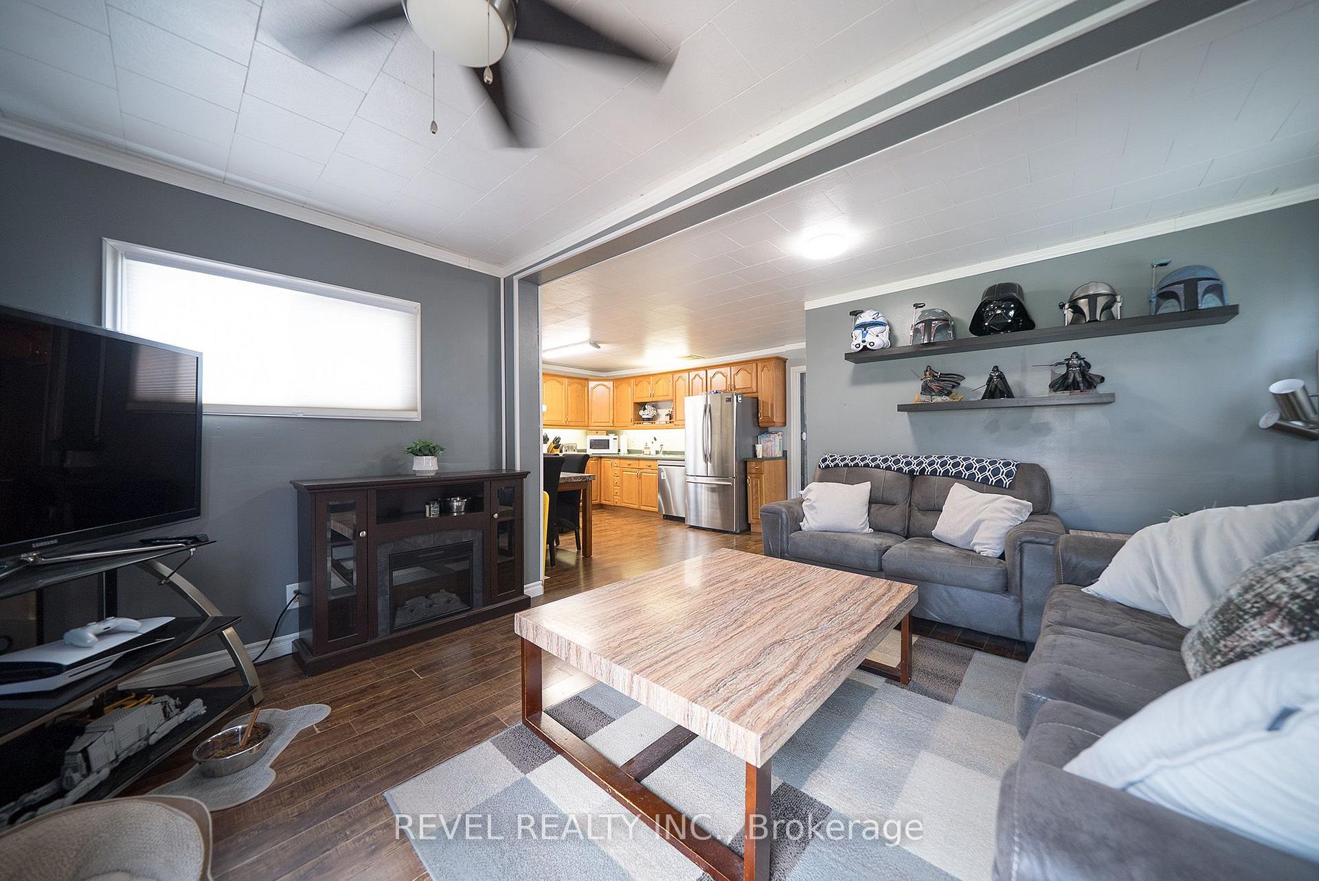 Photo 11 of 77 Eighth Avenue, Brantford, Eagle Place East — HOMEH