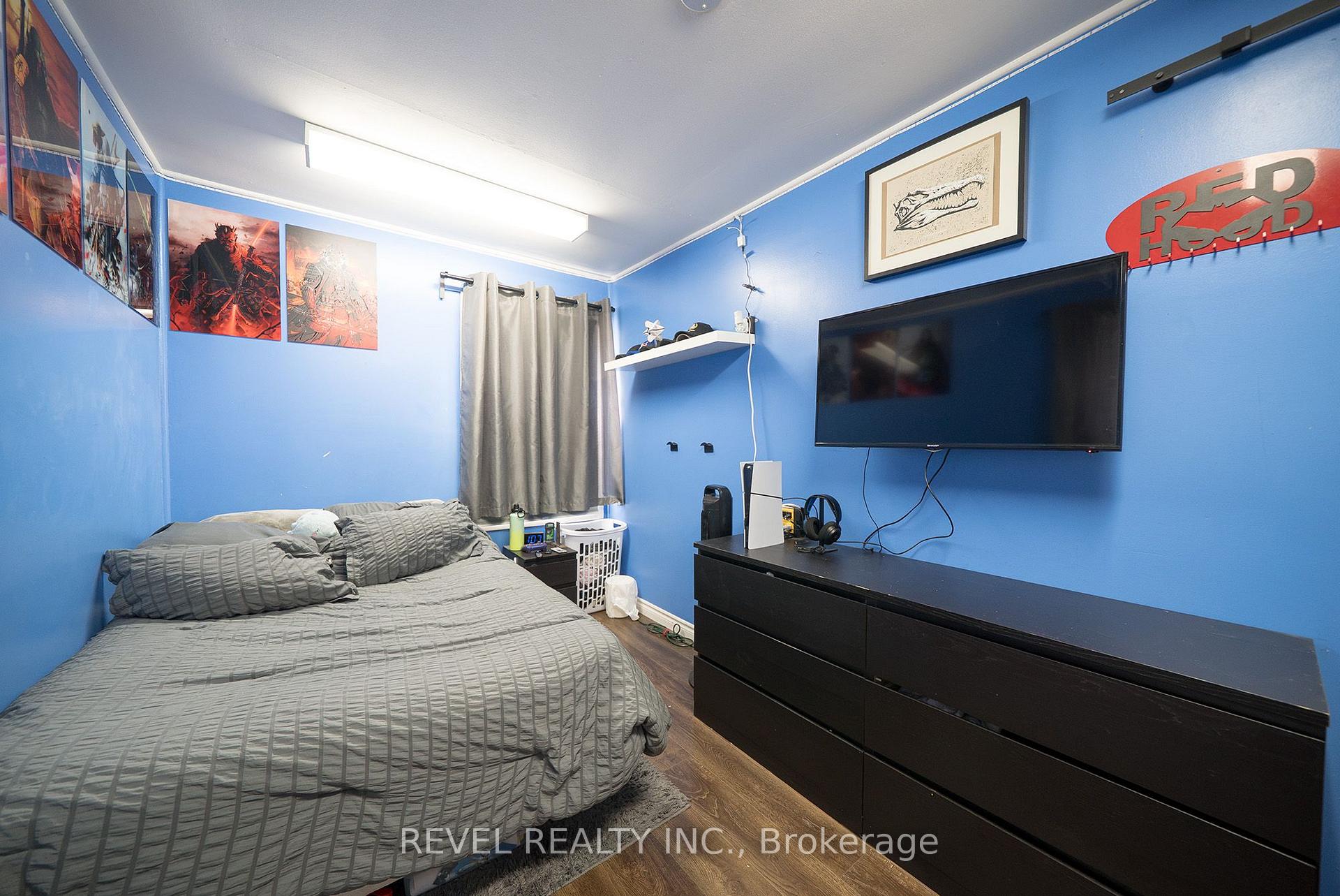 Photo 13 of 77 Eighth Avenue, Brantford, Eagle Place East — HOMEH