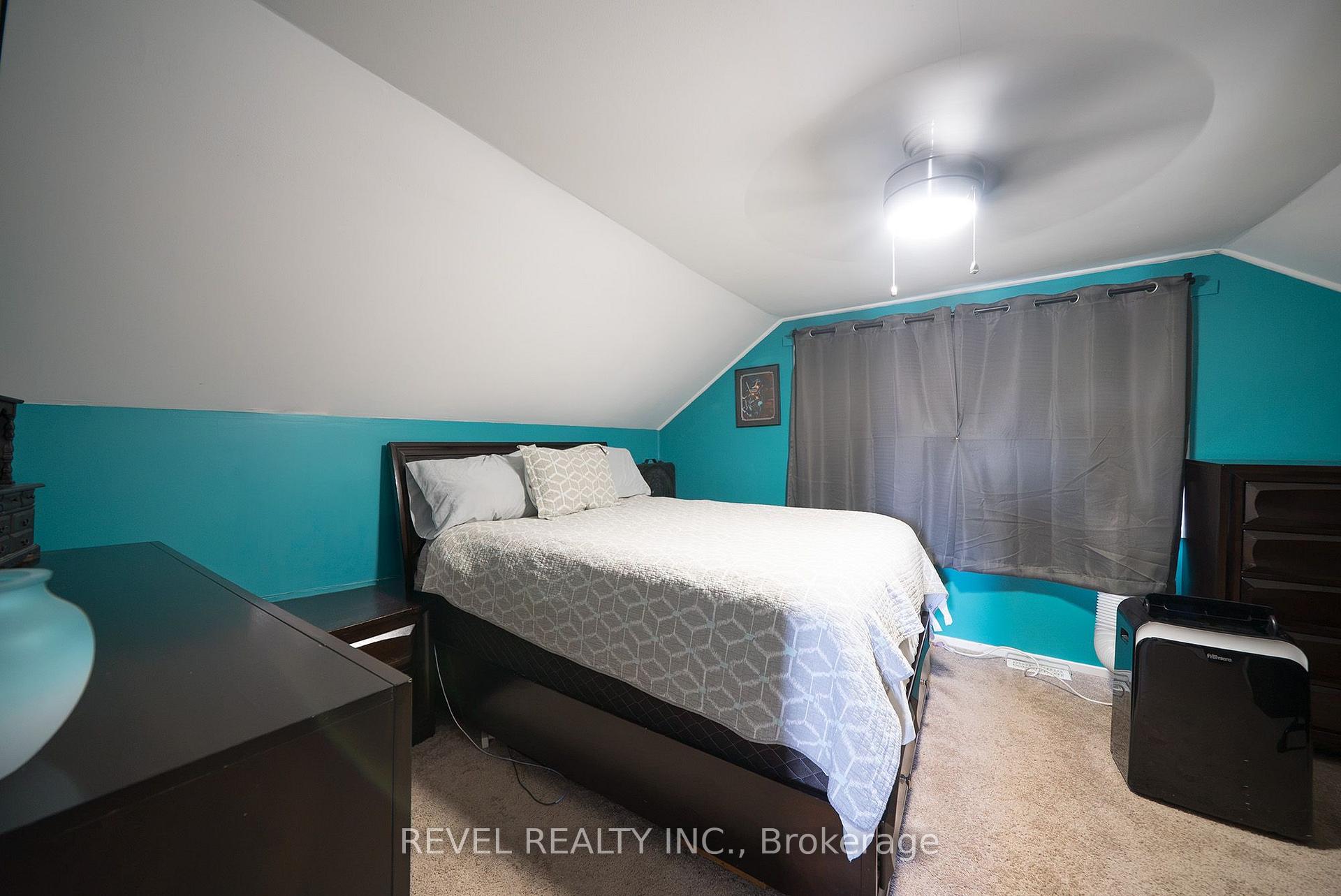 Photo 15 of 77 Eighth Avenue, Brantford, Eagle Place East — HOMEH