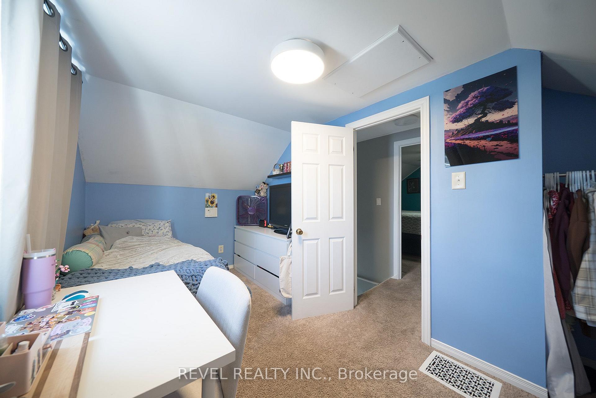 Photo 18 of 77 Eighth Avenue, Brantford, Eagle Place East — HOMEH