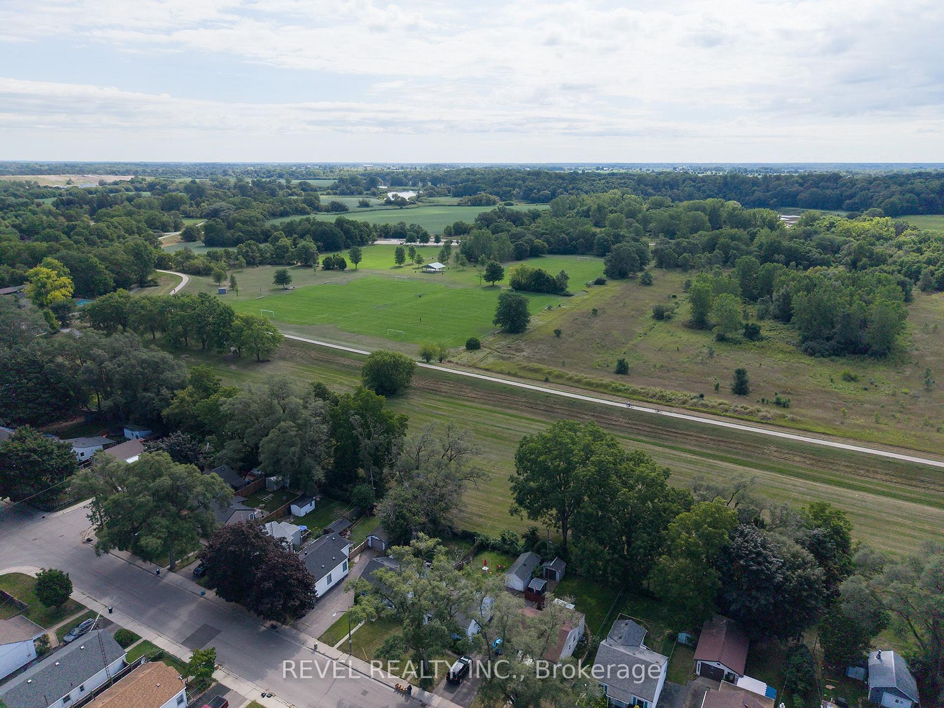 Photo 30 of 77 Eighth Avenue, Brantford, Eagle Place East — HOMEH