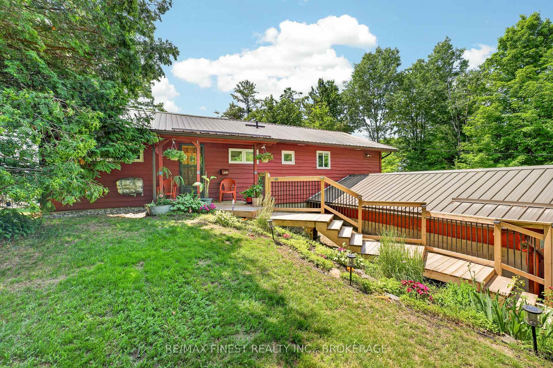 Photo 4 of 1067 Island View Lane E, Frontenac, Frontenac Centre — HOMEH