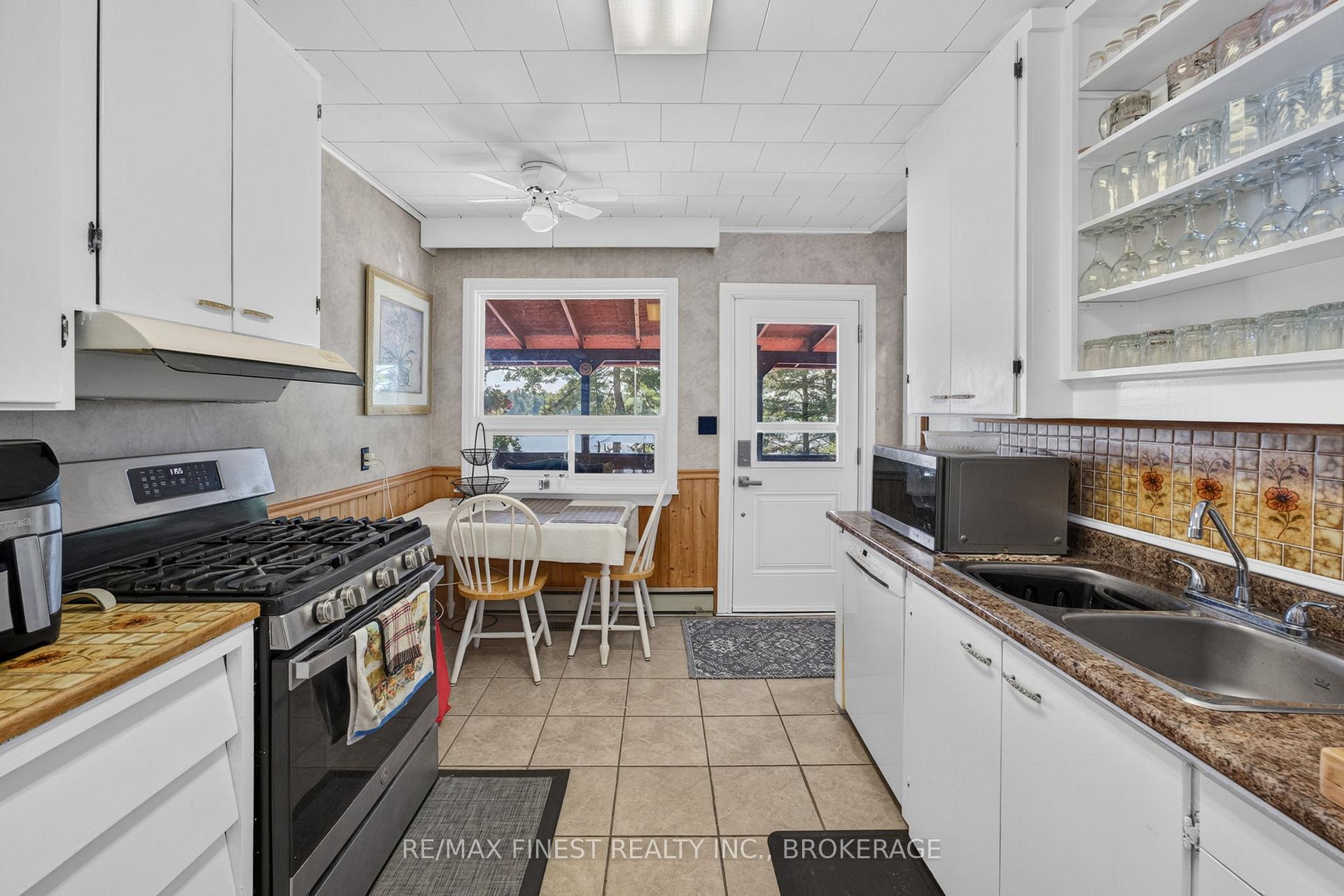 Photo 11 of 1067 Island View Lane E, Frontenac, Frontenac Centre — HOMEH