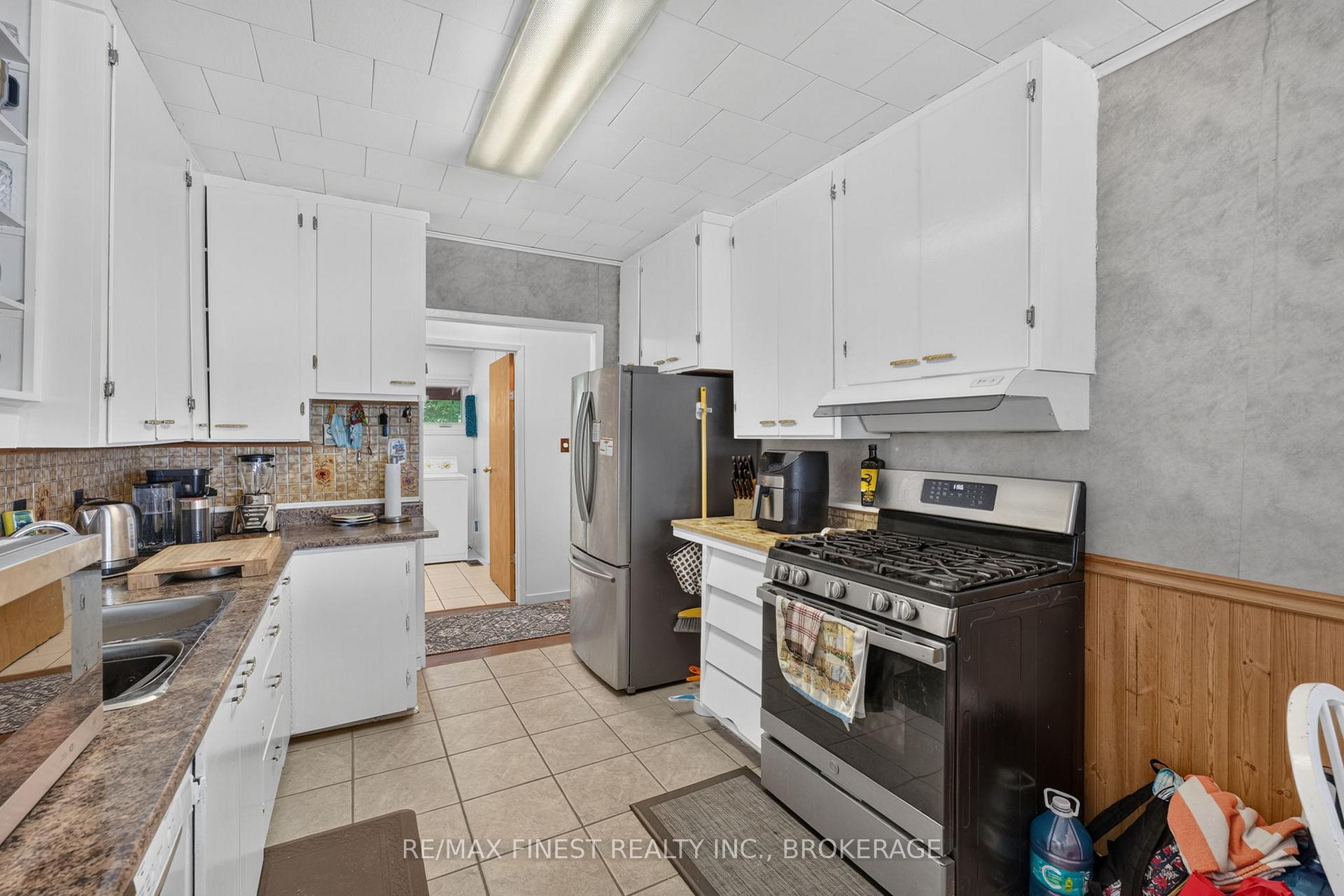 Photo 12 of 1067 Island View Lane E, Frontenac, Frontenac Centre — HOMEH
