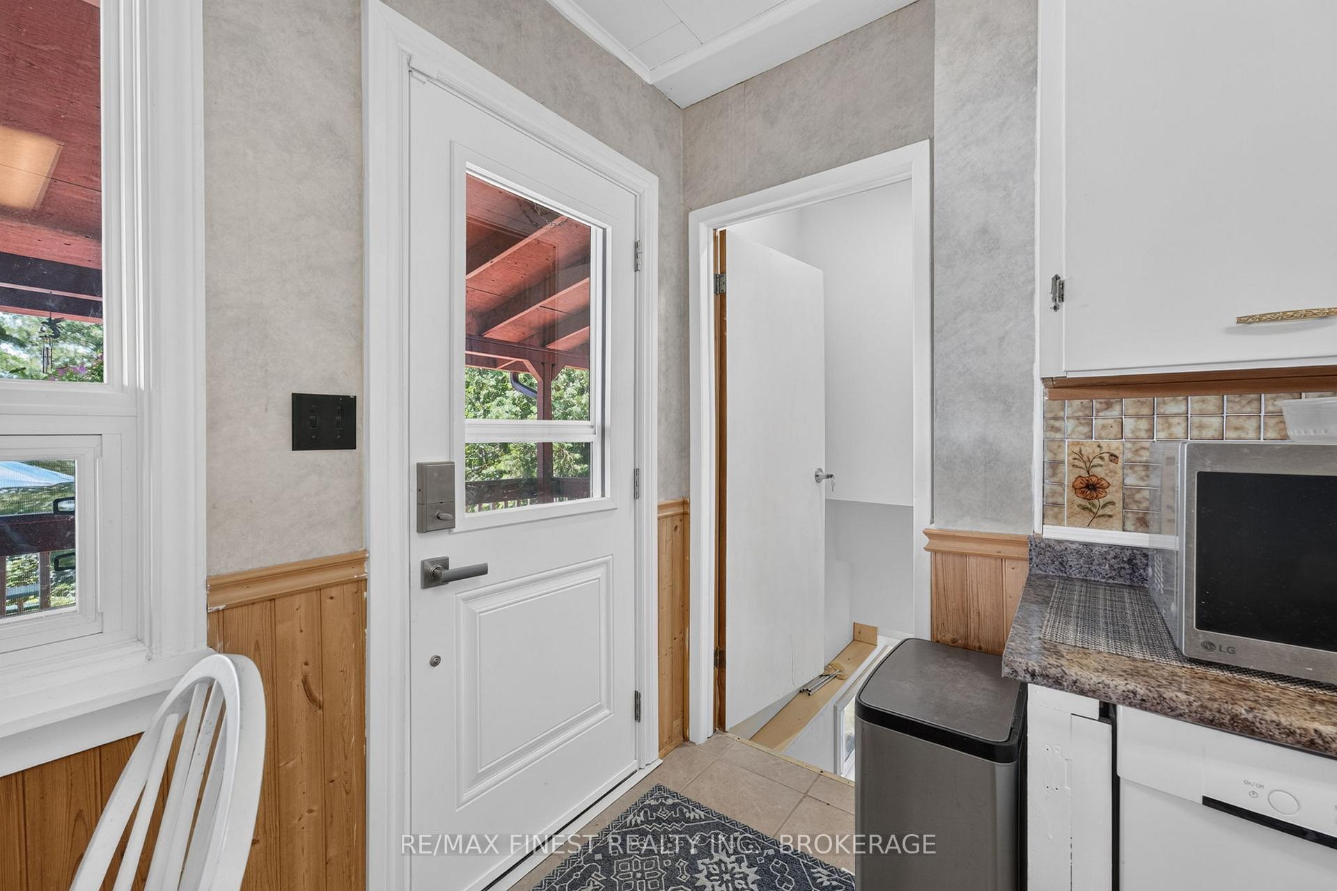 Photo 13 of 1067 Island View Lane E, Frontenac, Frontenac Centre — HOMEH