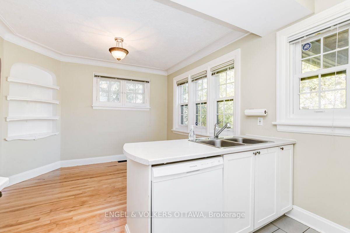 Photo 12 of 475 Golden Avenue, Ottawa, McKellar/Highland — HOMEH