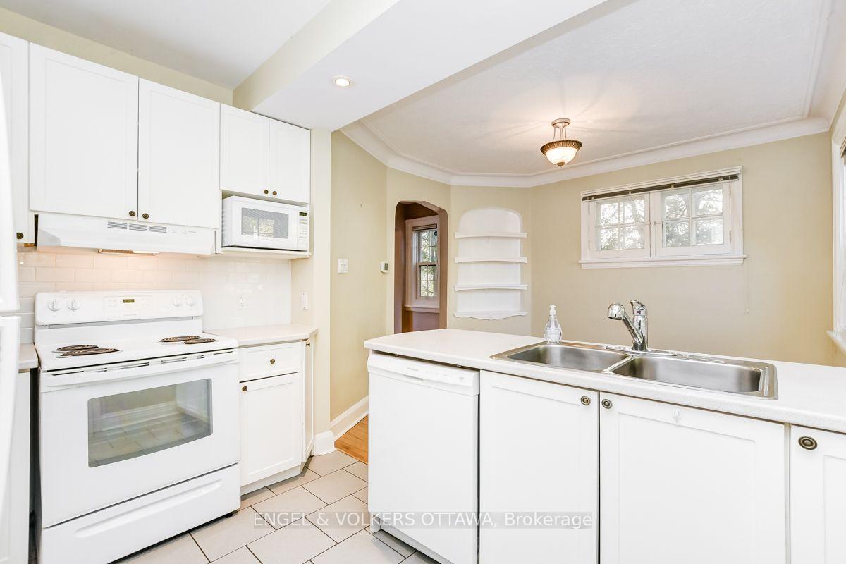 Photo 13 of 475 Golden Avenue, Ottawa, McKellar/Highland — HOMEH