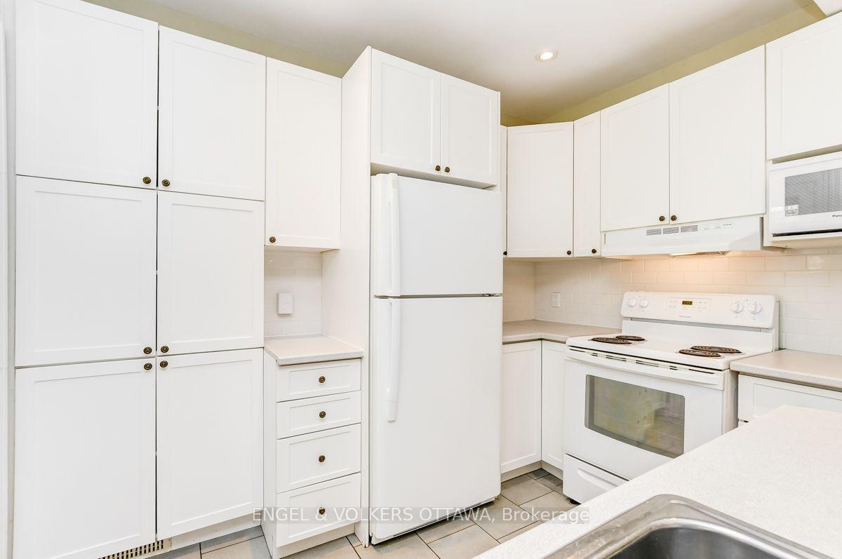 Photo 14 of 475 Golden Avenue, Ottawa, McKellar/Highland — HOMEH