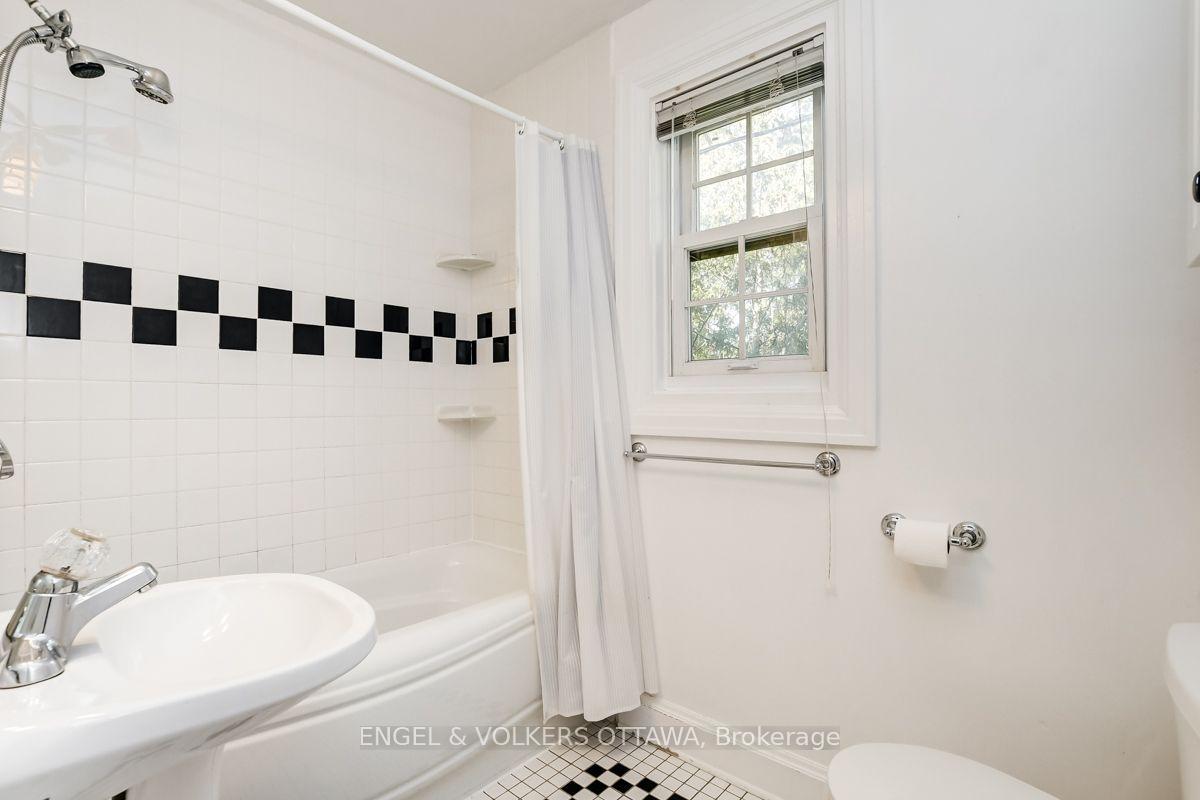 Photo 20 of 475 Golden Avenue, Ottawa, McKellar/Highland — HOMEH