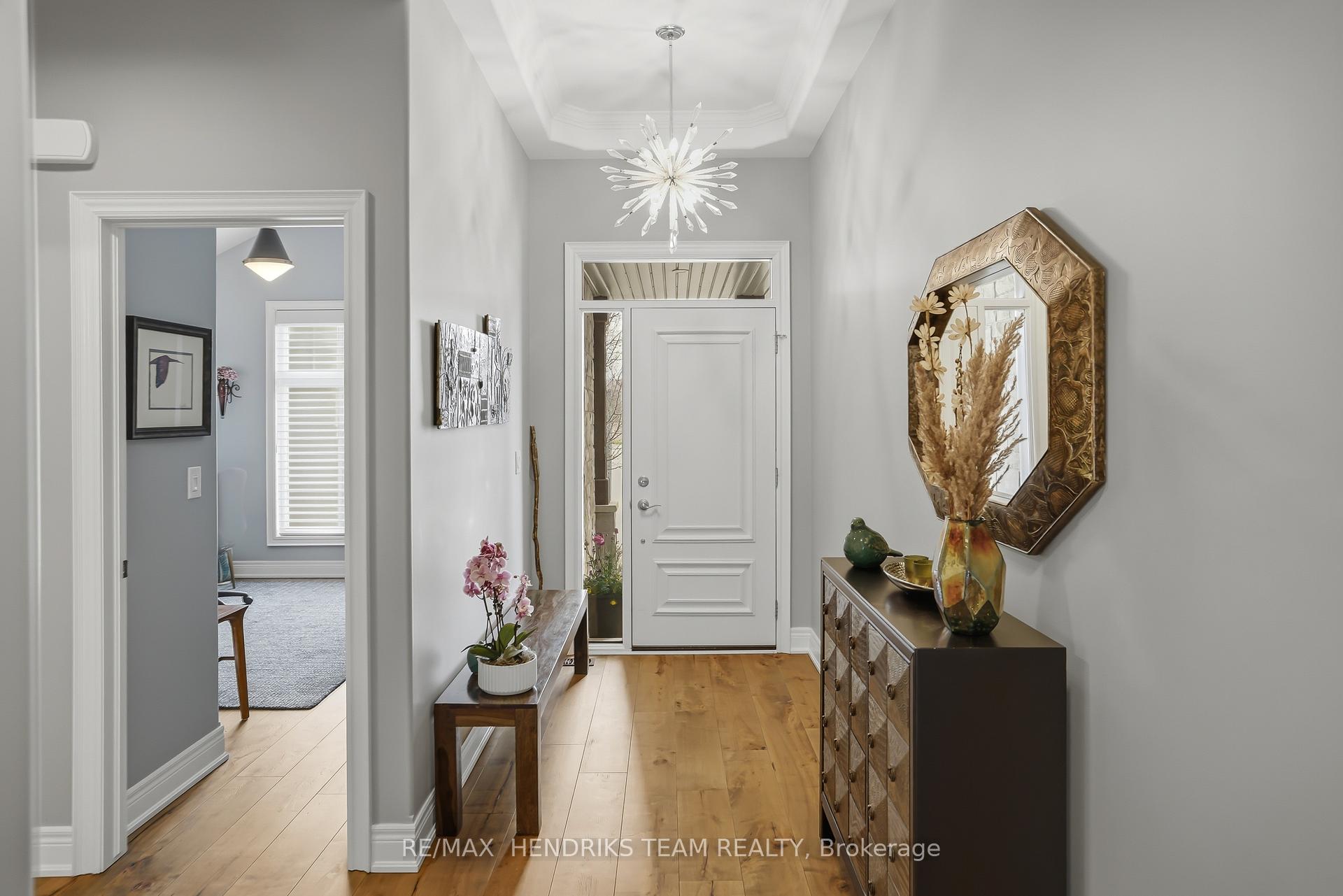 Photo 3 of Unit 5, 180 Port Robinson Road, Pelham, Fonthill — HOMEH