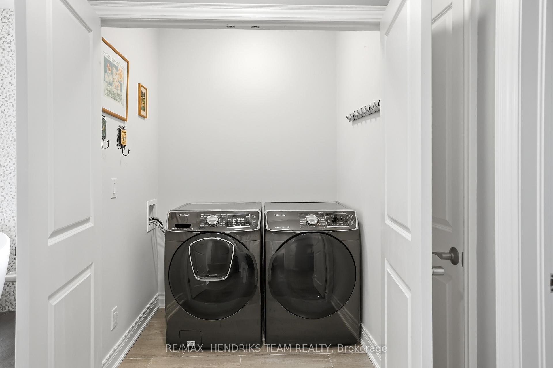Photo 6 of Unit 5, 180 Port Robinson Road, Pelham, Fonthill — HOMEH