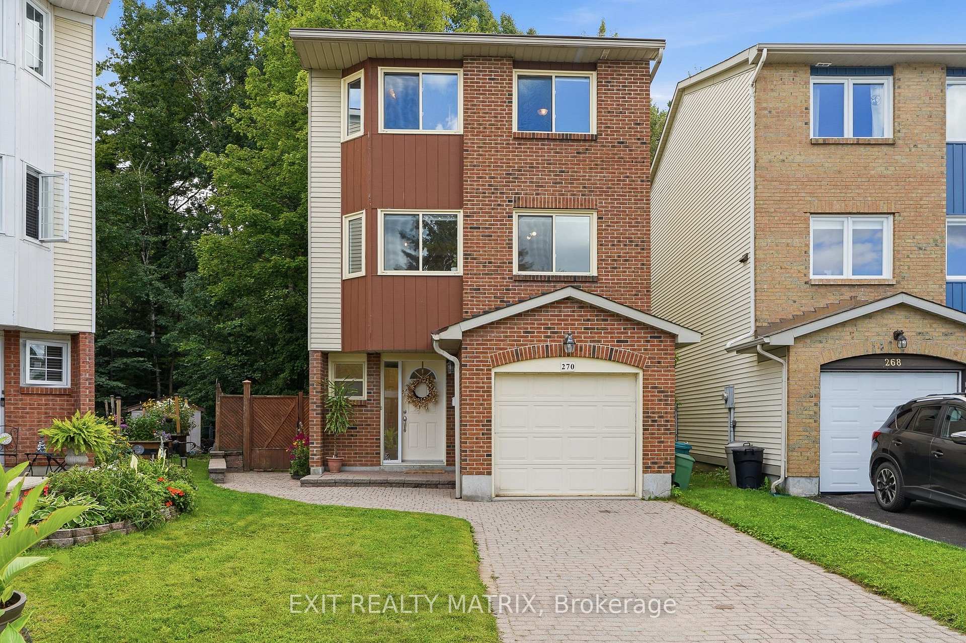 Photo of 270 Fernleaf Crescent