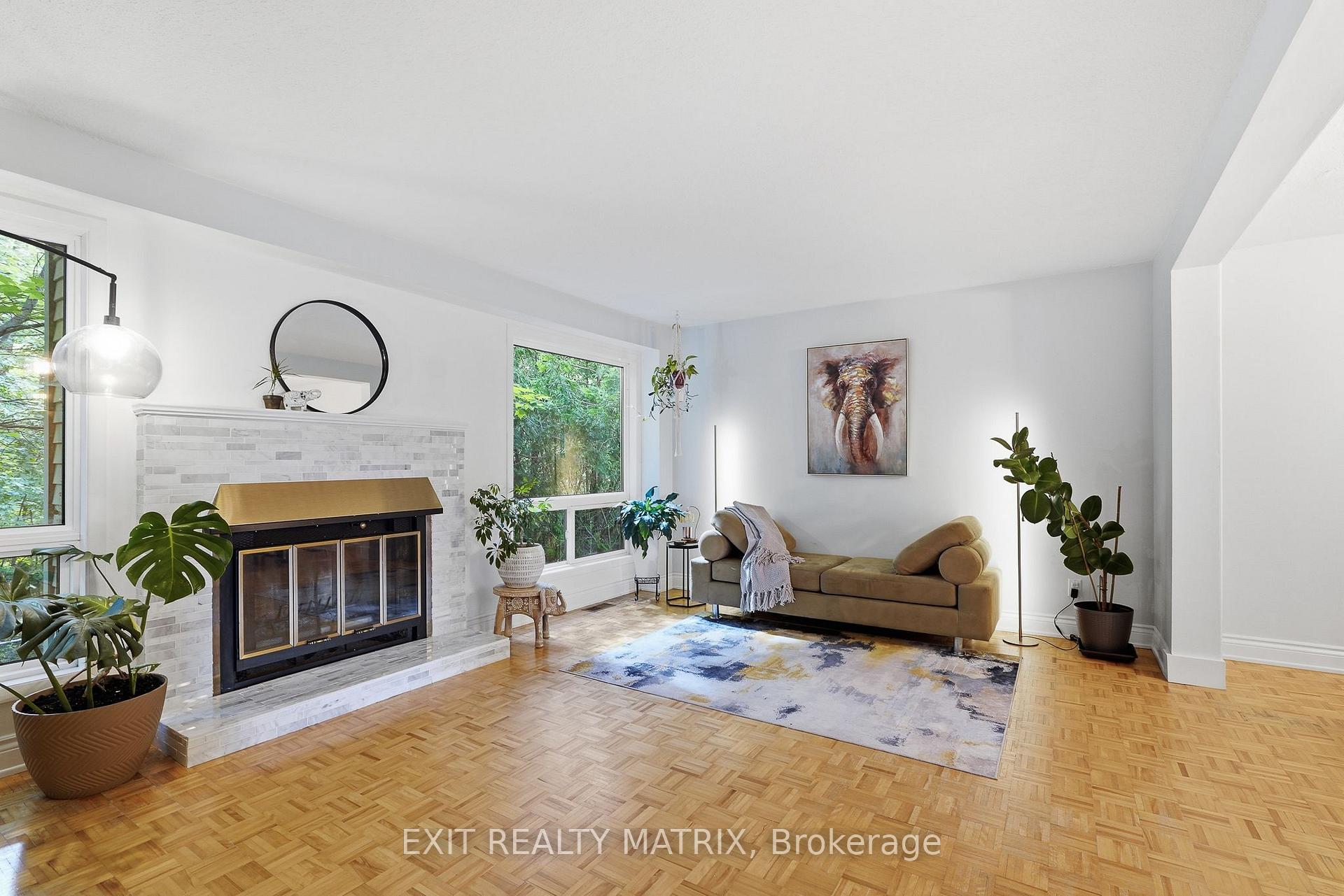 Photo 13 of 270 Fernleaf Crescent, Ottawa, Queenswood Heights South — HOMEH