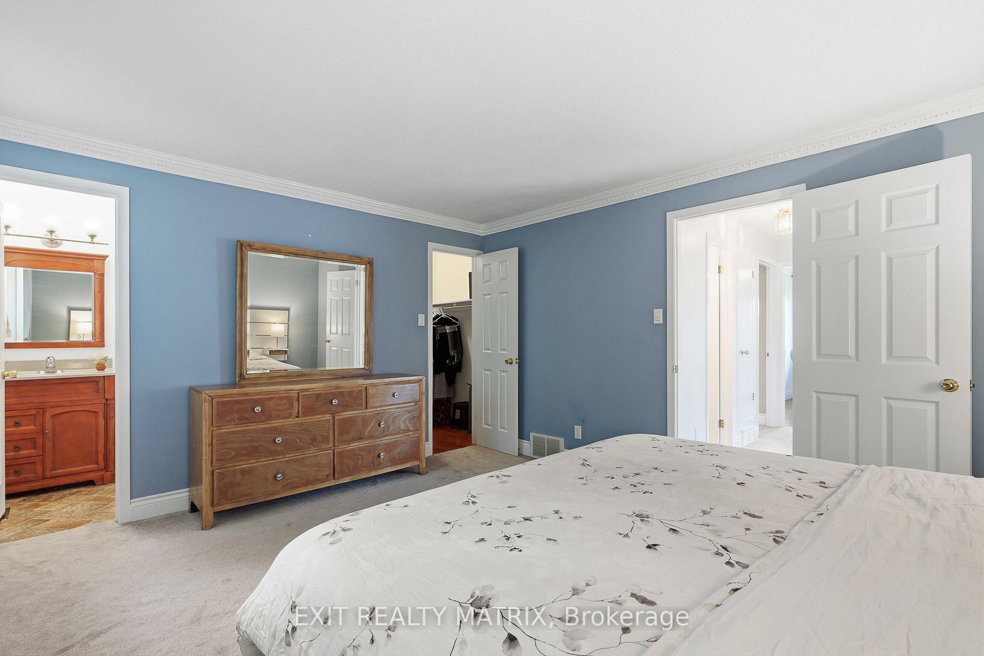 Photo 33 of 270 Fernleaf Crescent, Ottawa, Queenswood Heights South — HOMEH