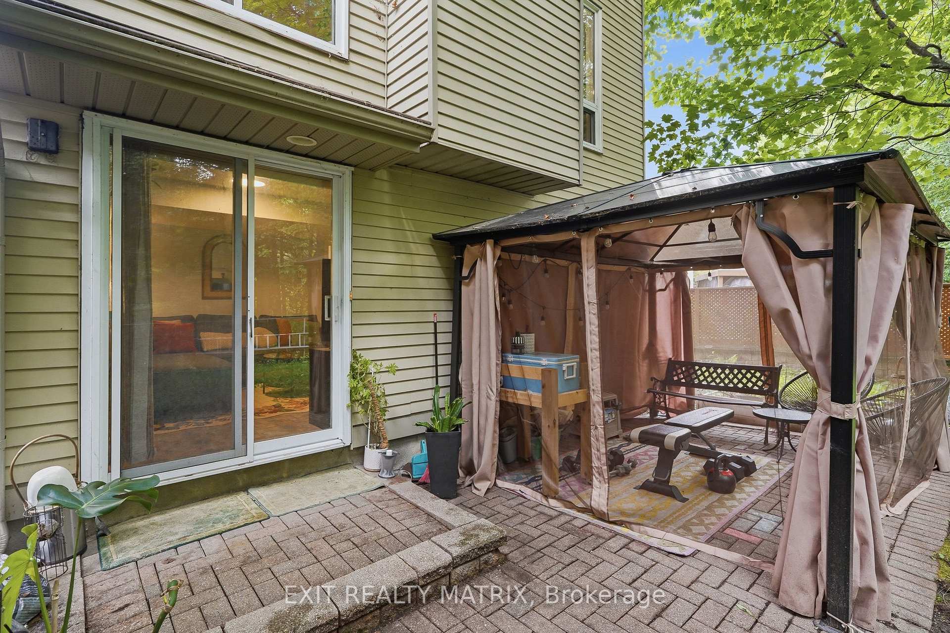 Photo 40 of 270 Fernleaf Crescent, Ottawa, Queenswood Heights South — HOMEH